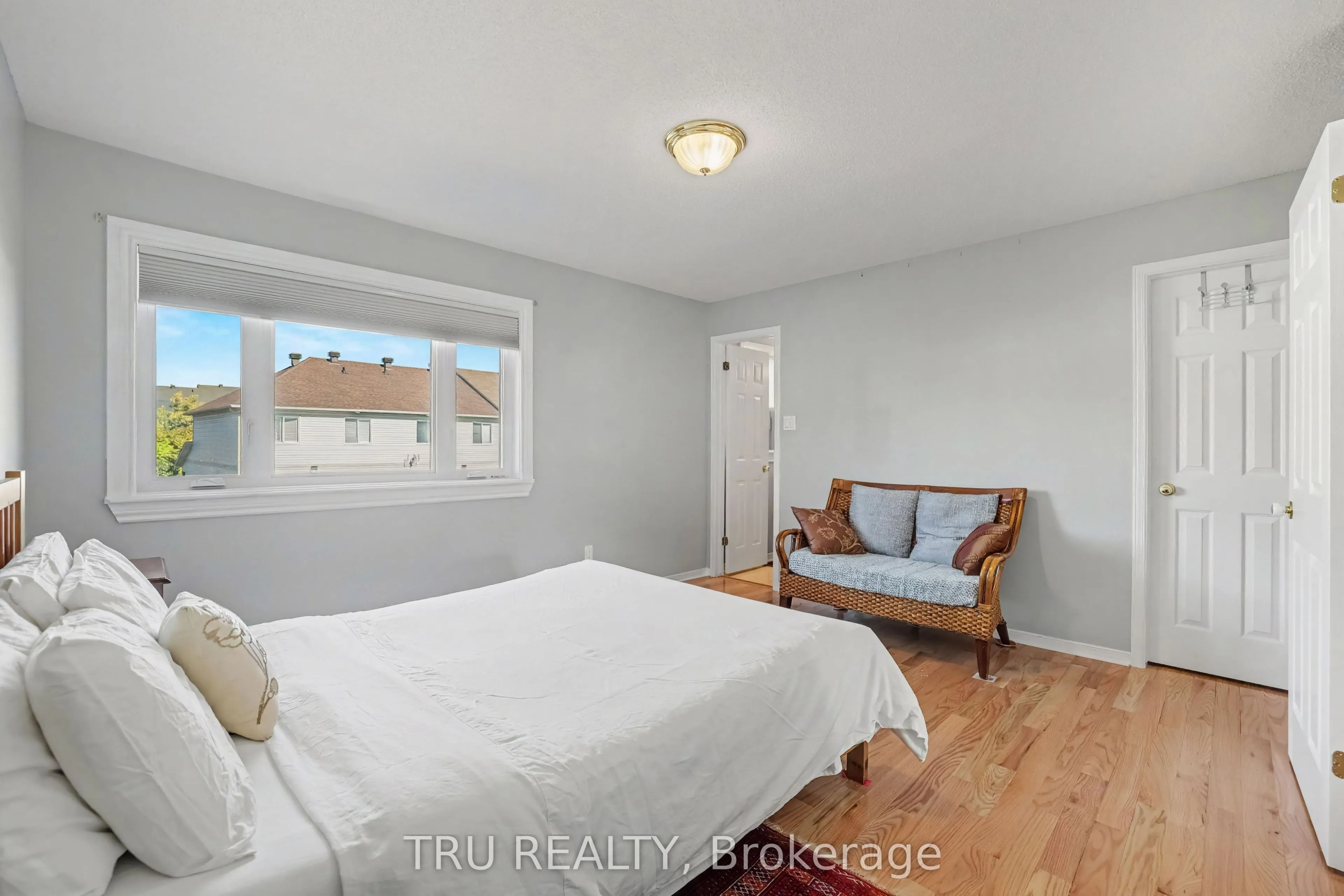 4645 Ogilvie Walk Crescent