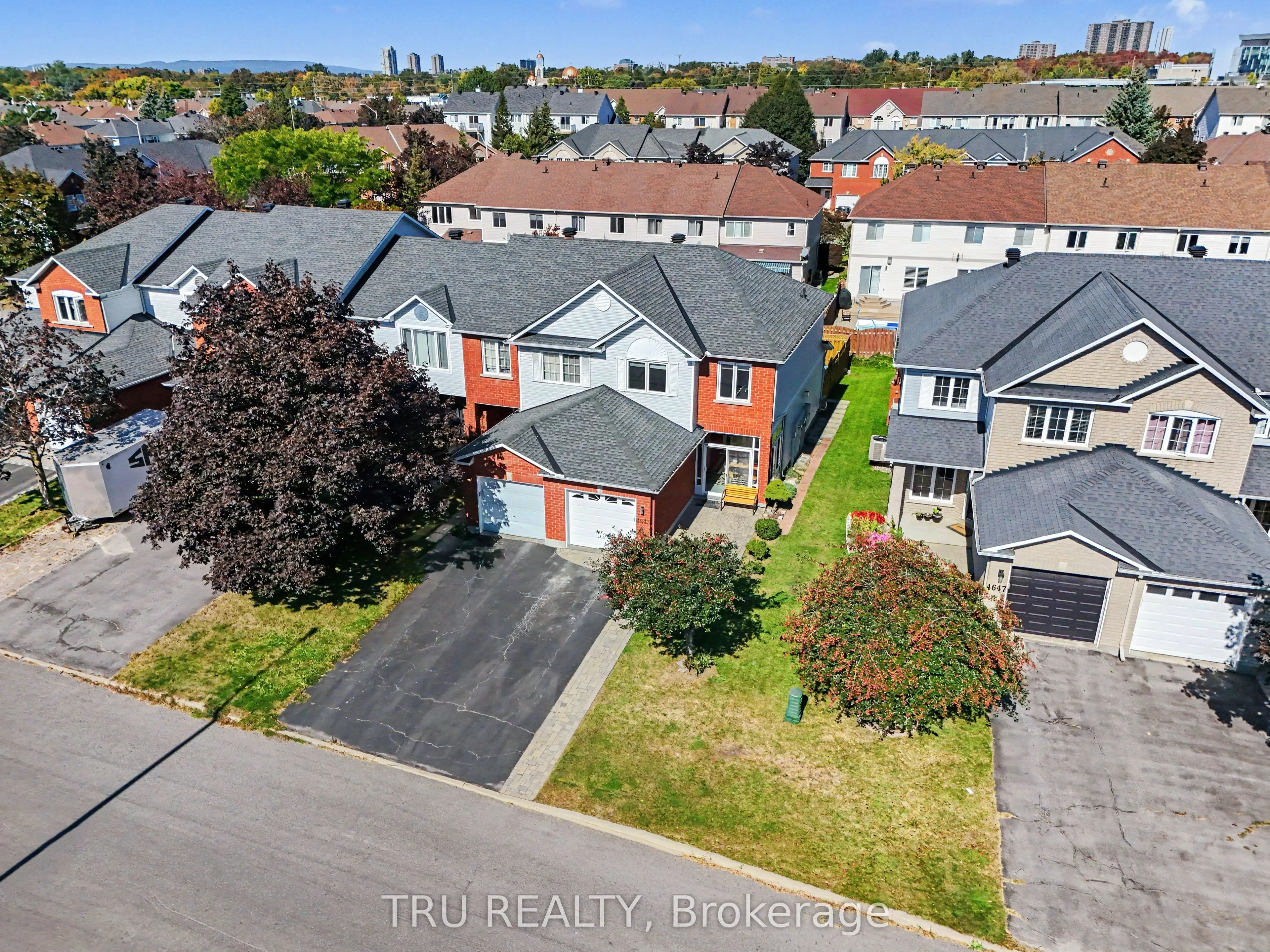 4645 Ogilvie Walk Crescent