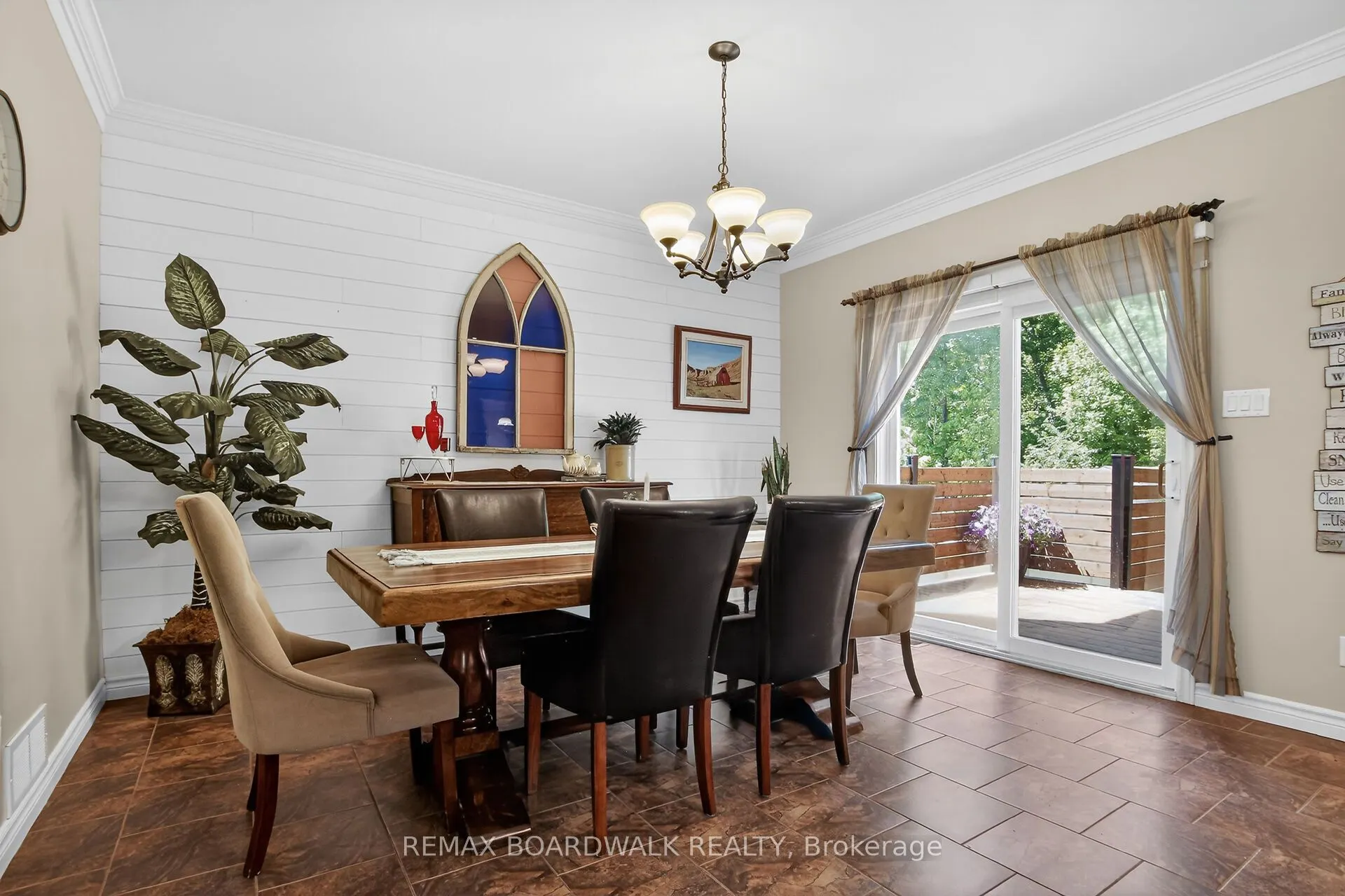 375 Quartz Avenue