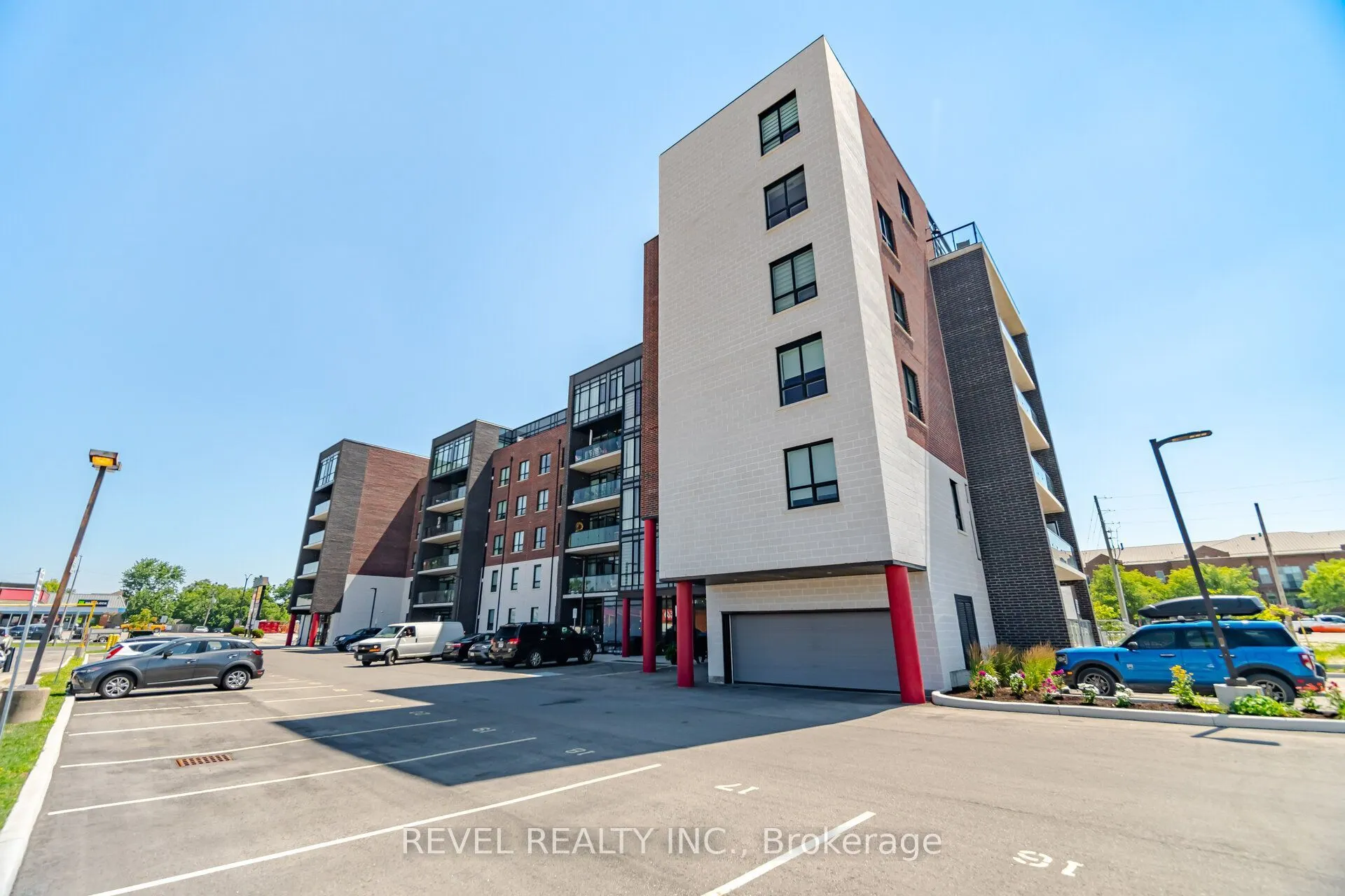 5 Hamilton Street N #214