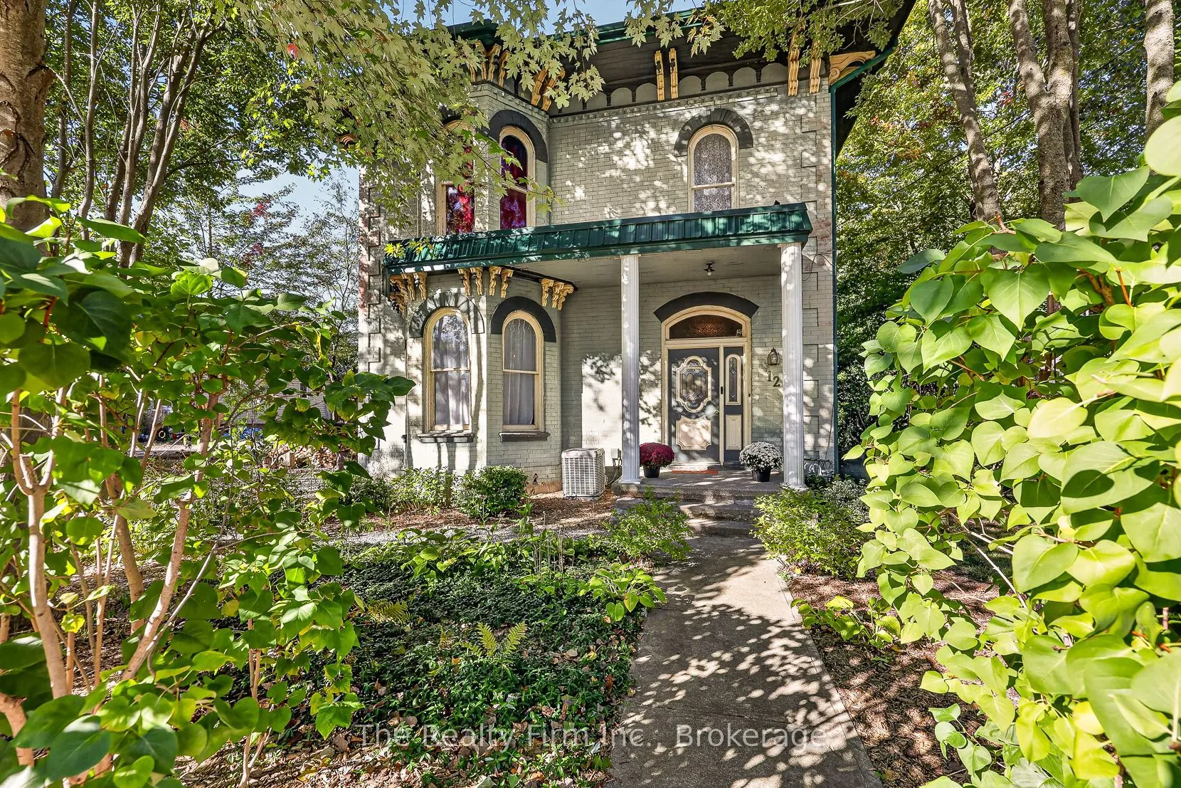12 Stover Street S