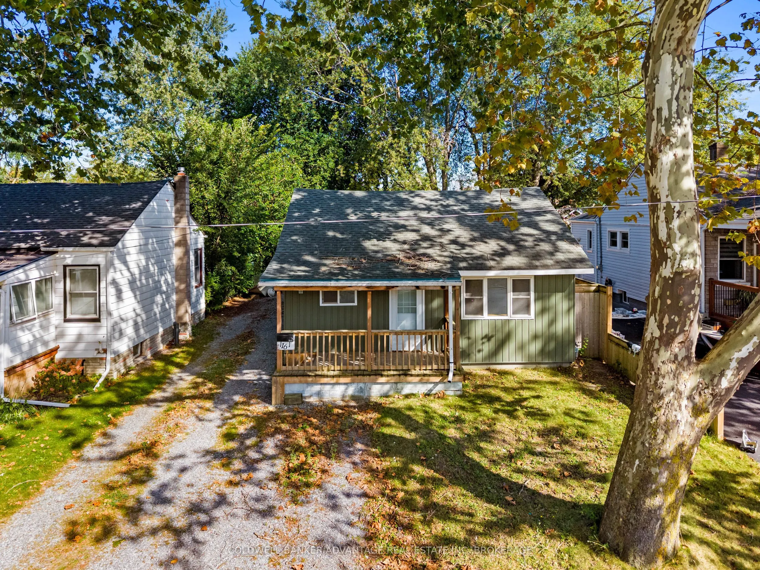 16 Achilles Avenue