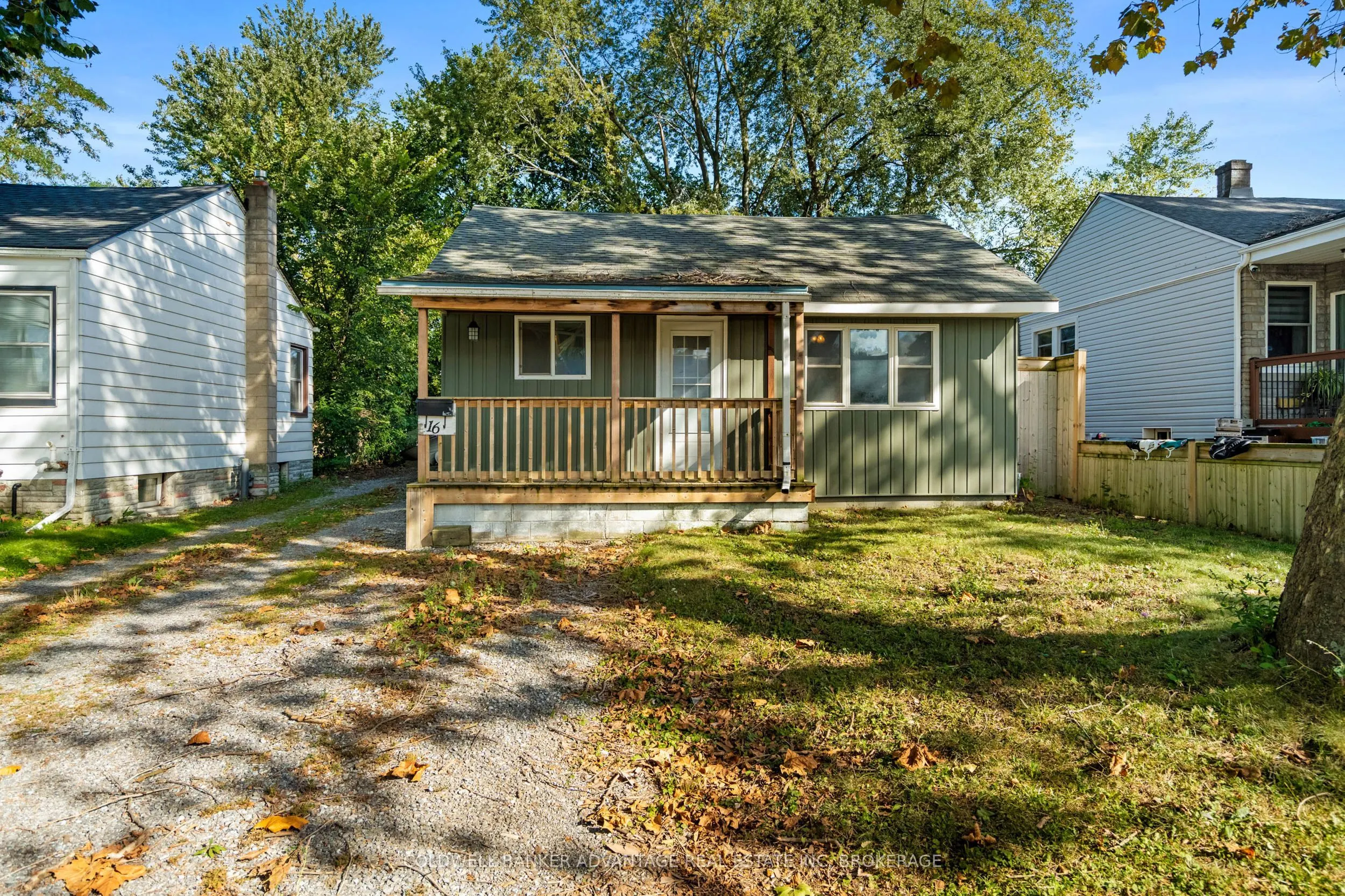 16 Achilles Avenue