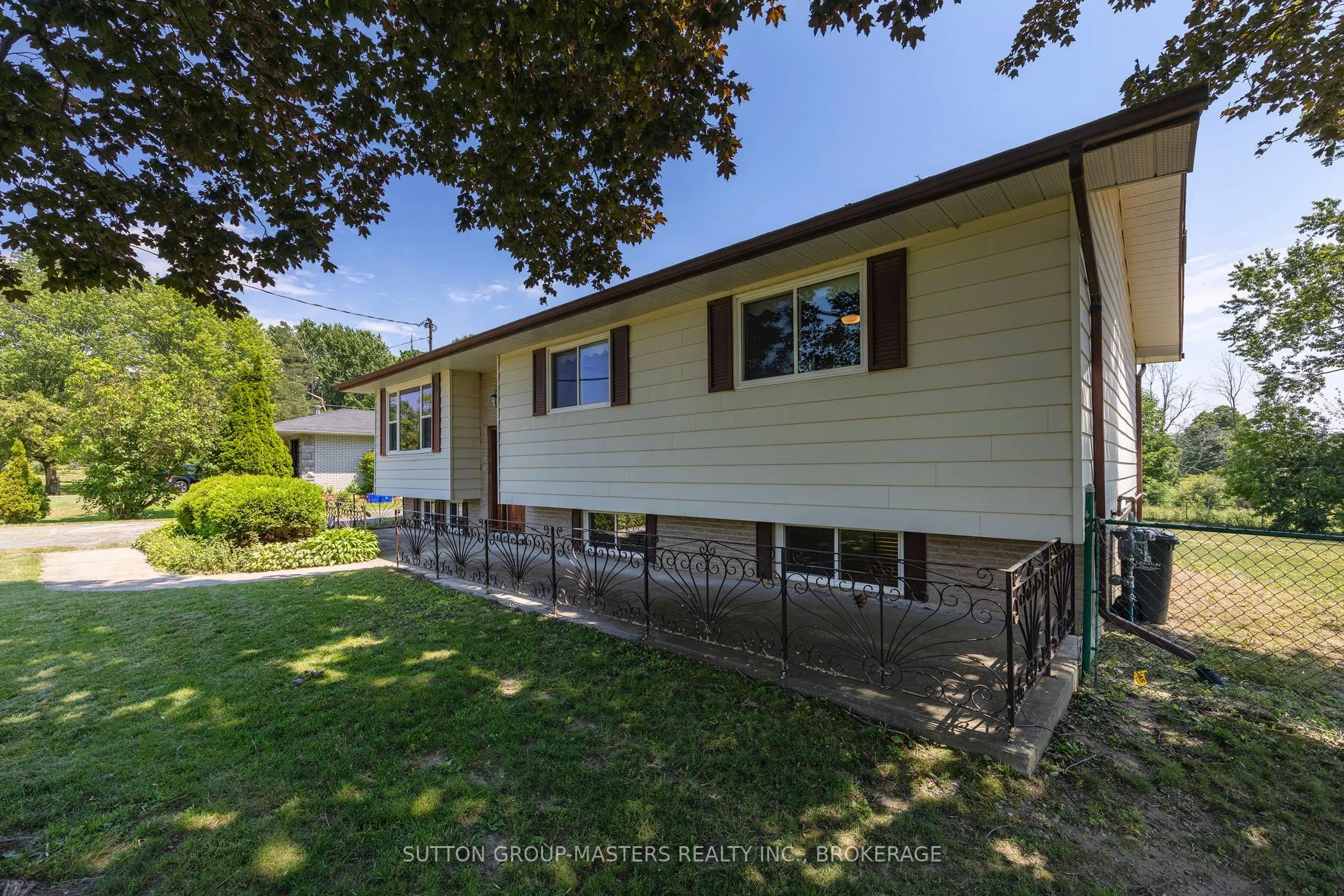 2212 Battersea Road