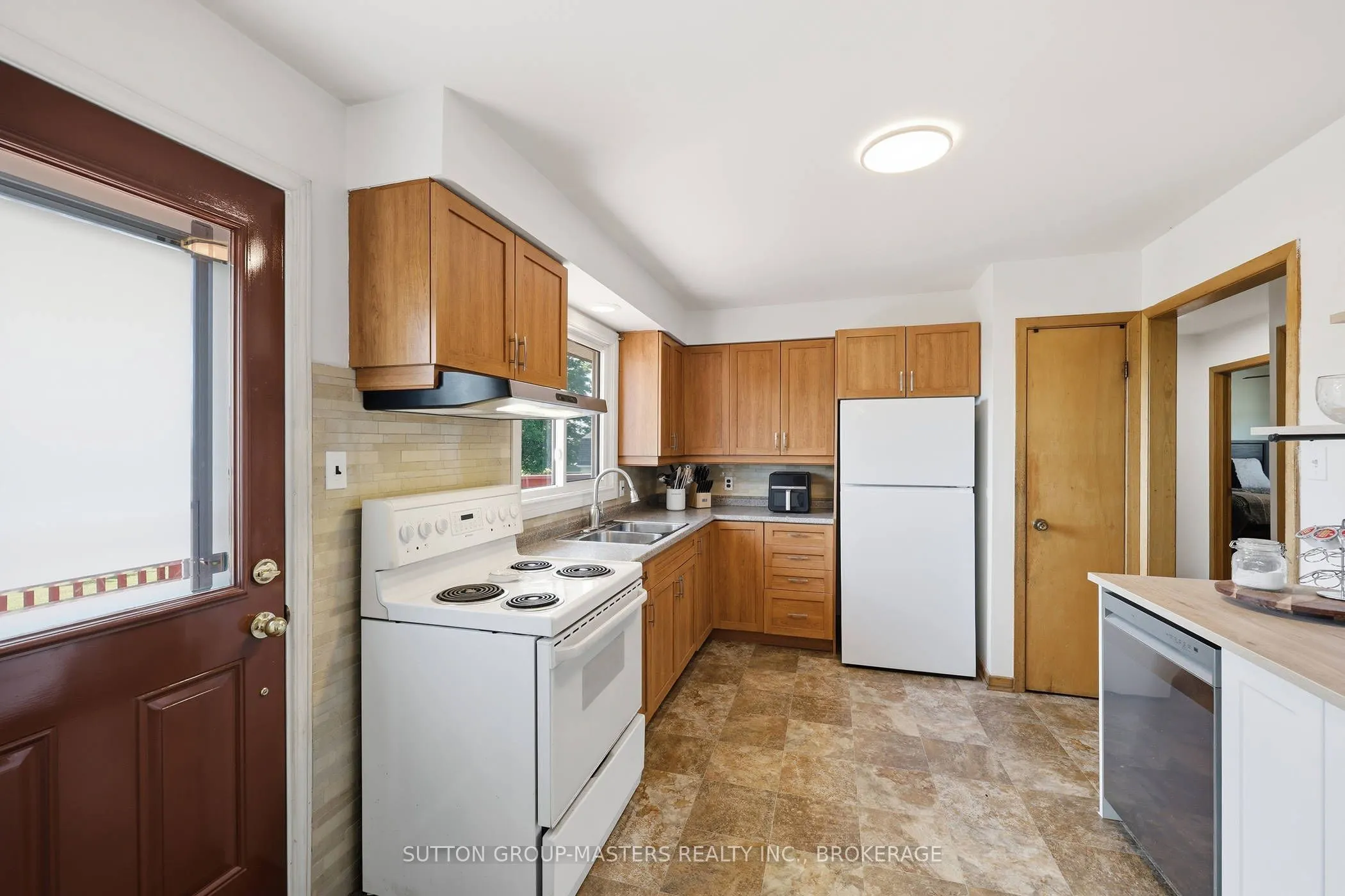 2212 Battersea Road