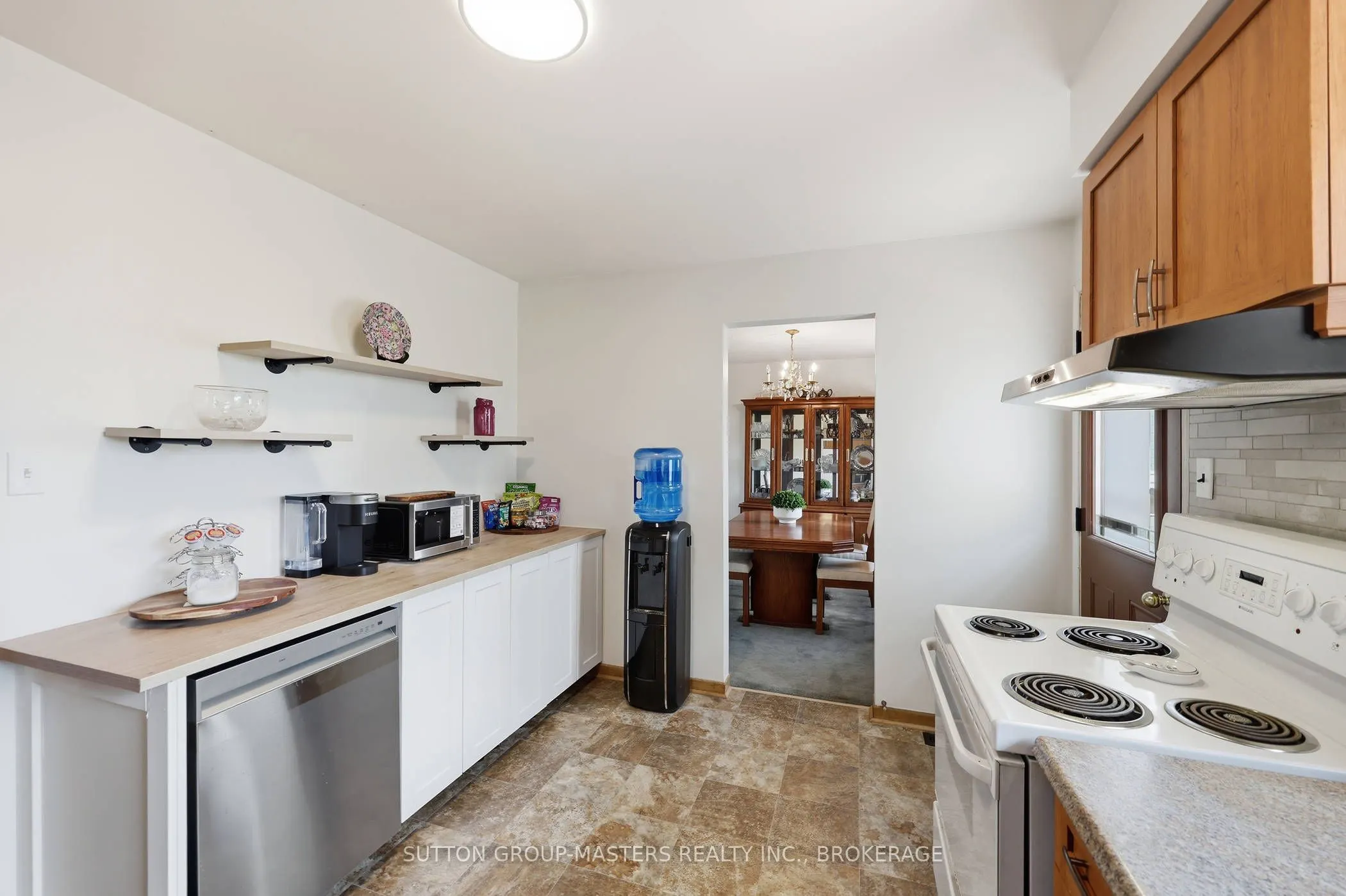 2212 Battersea Road