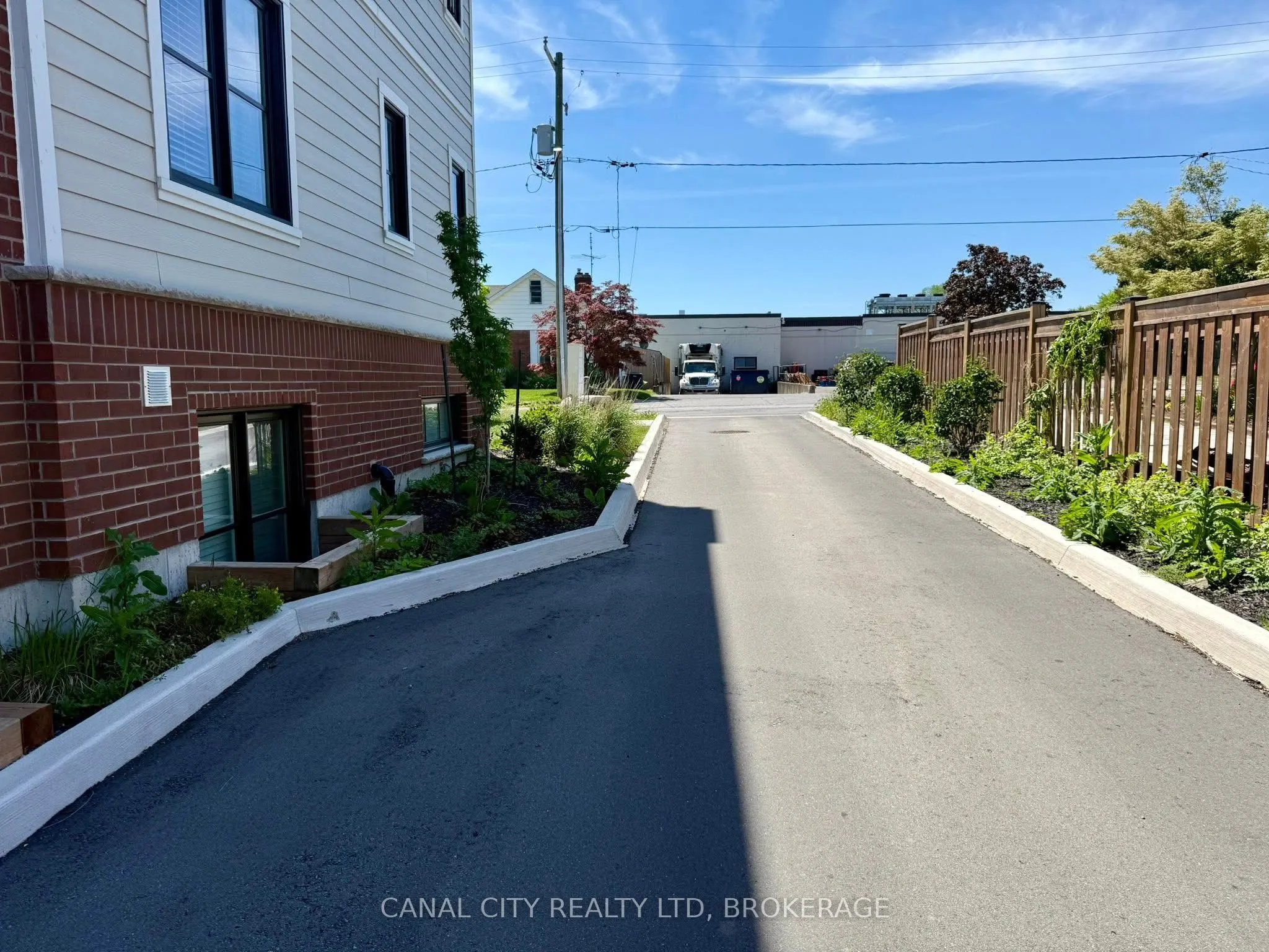 6 Ann Street #4