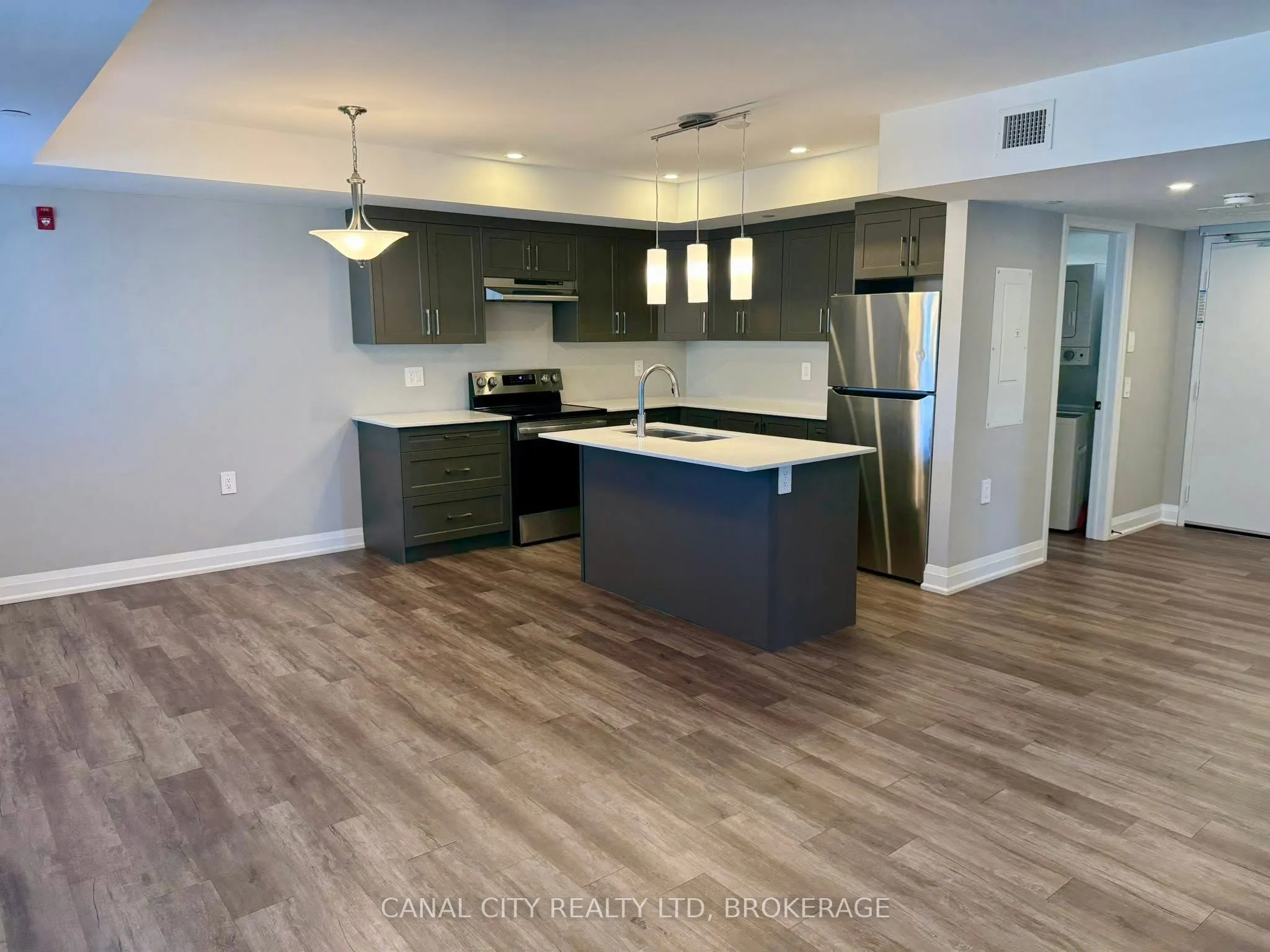 6 Ann Street #4