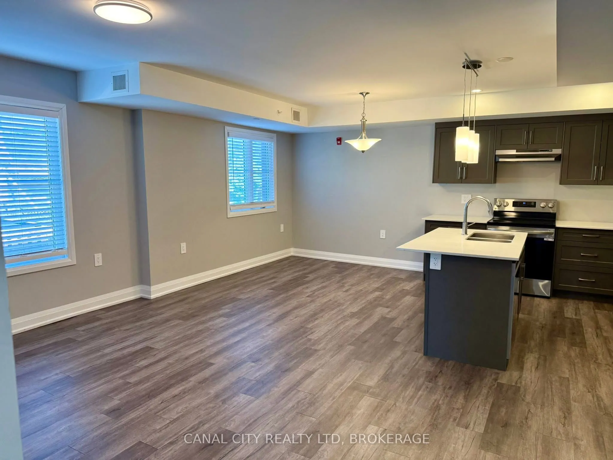 6 Ann Street #4