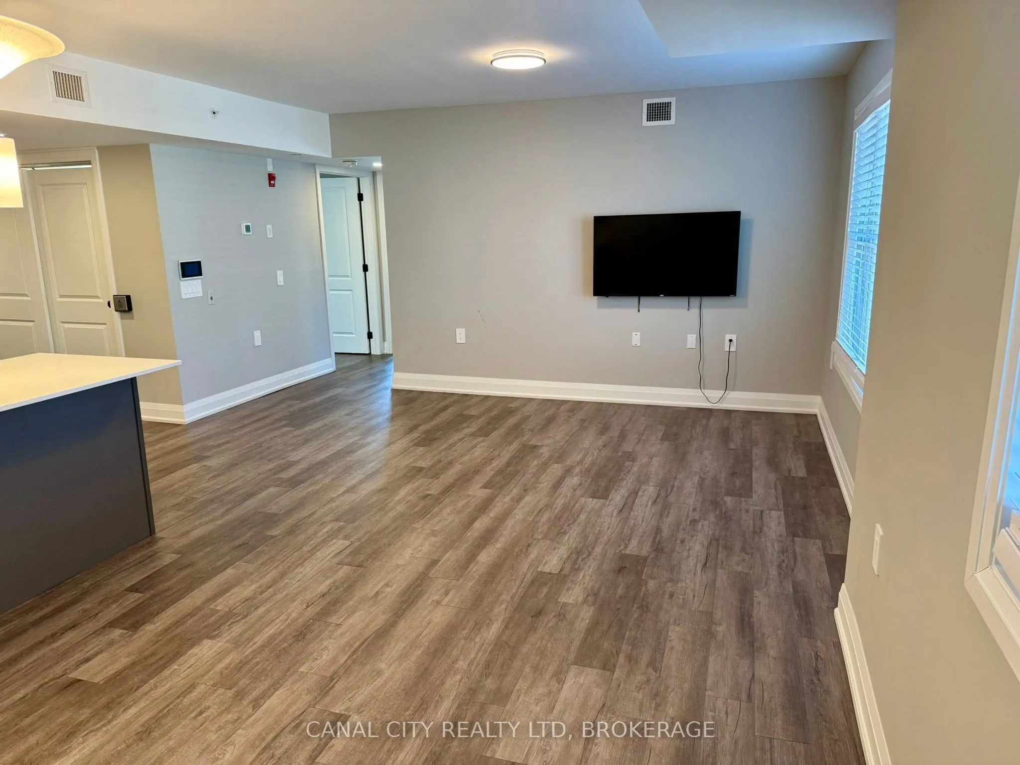 6 Ann Street #4