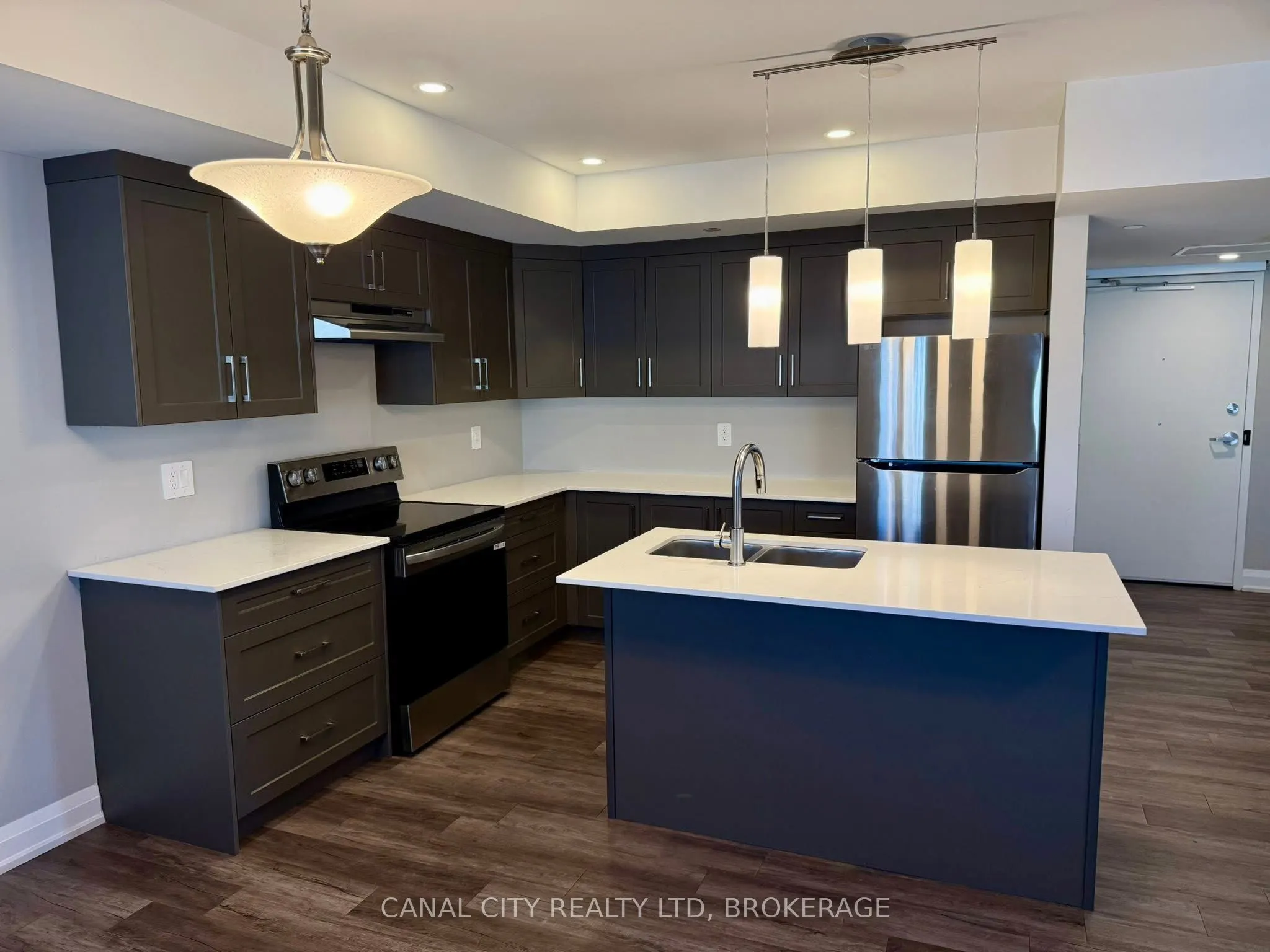 6 Ann Street #4
