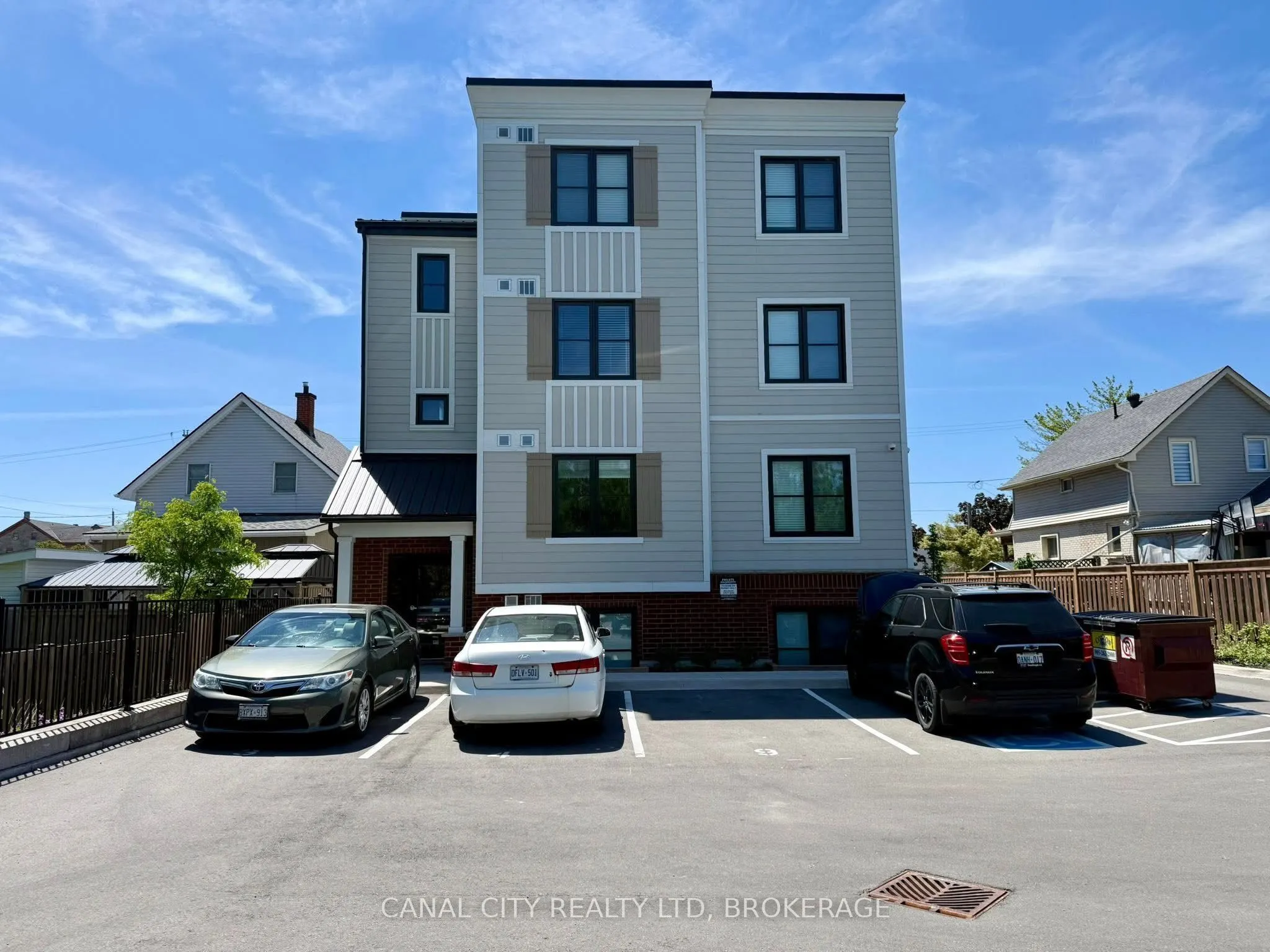 6 Ann Street #4