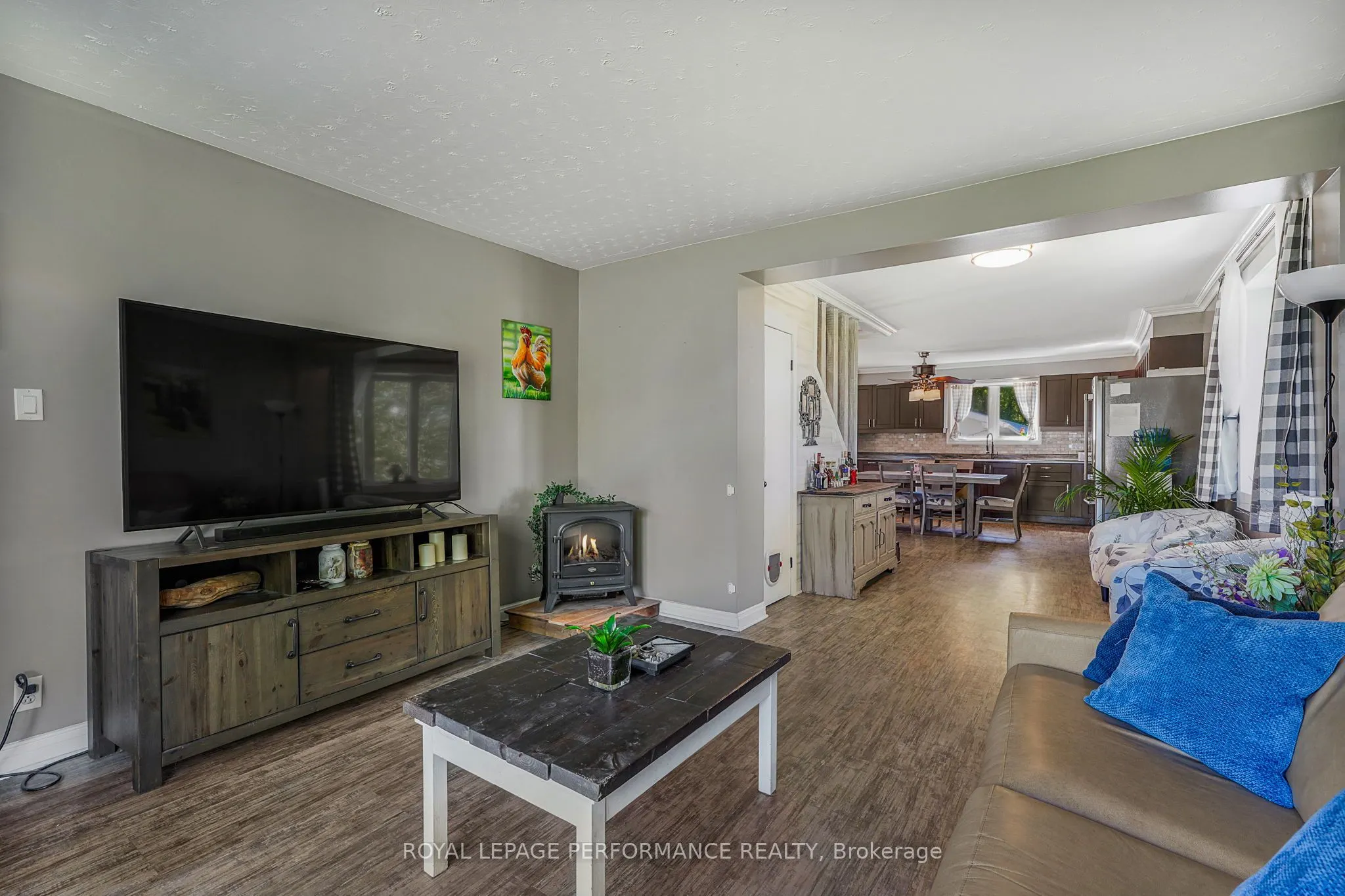 1183 Route 900 East E