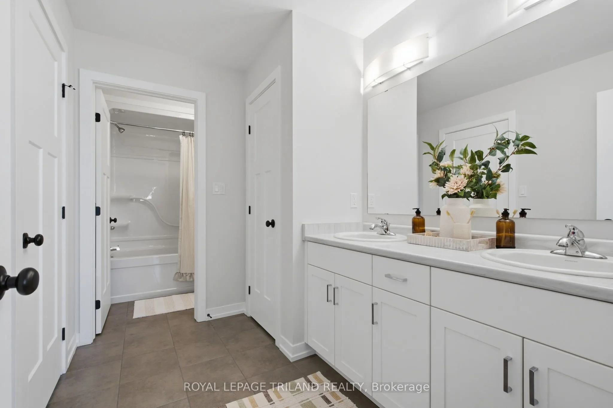 1 HAWKE Lane