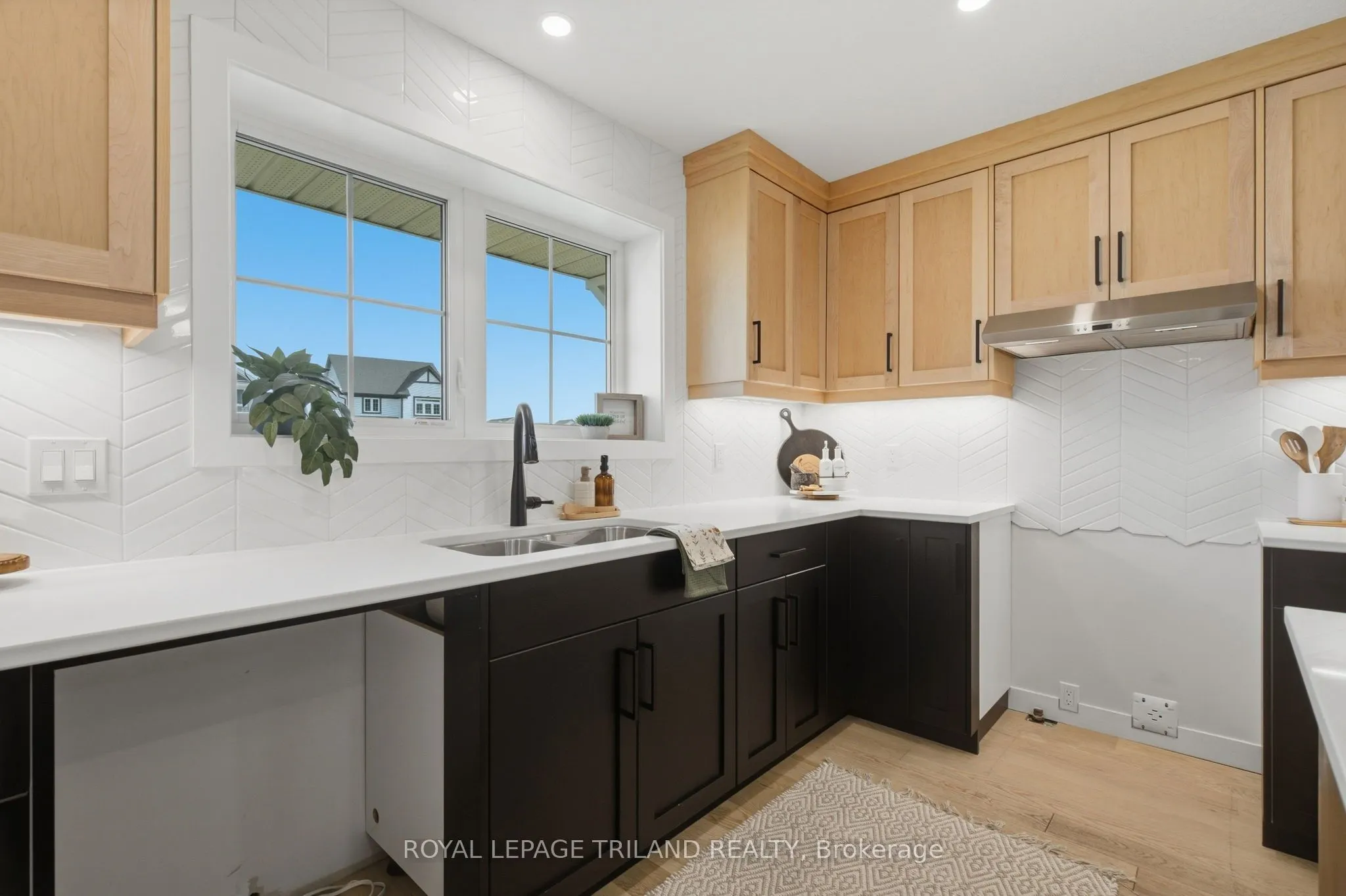 1 HAWKE Lane