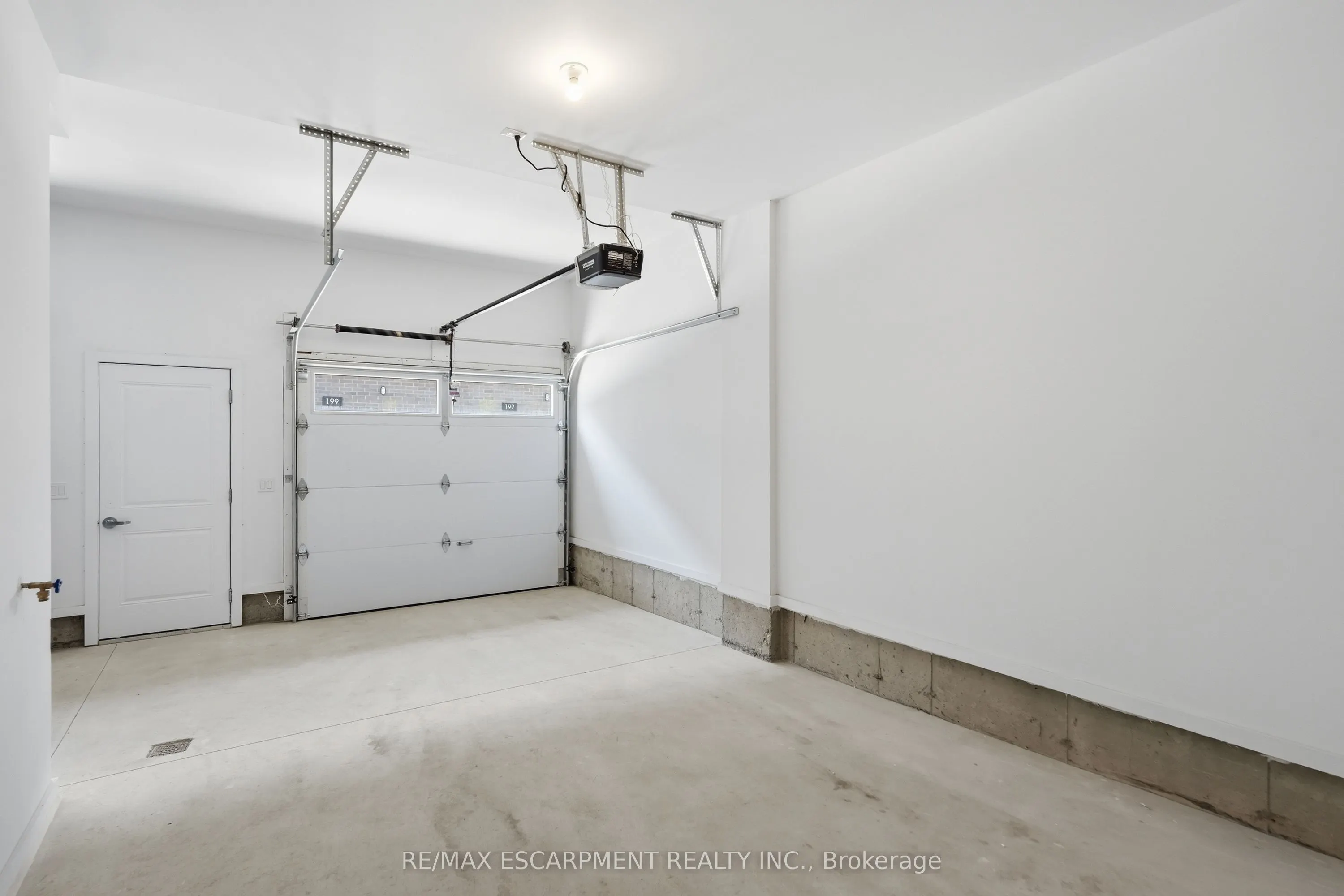 173 Burke Street #2