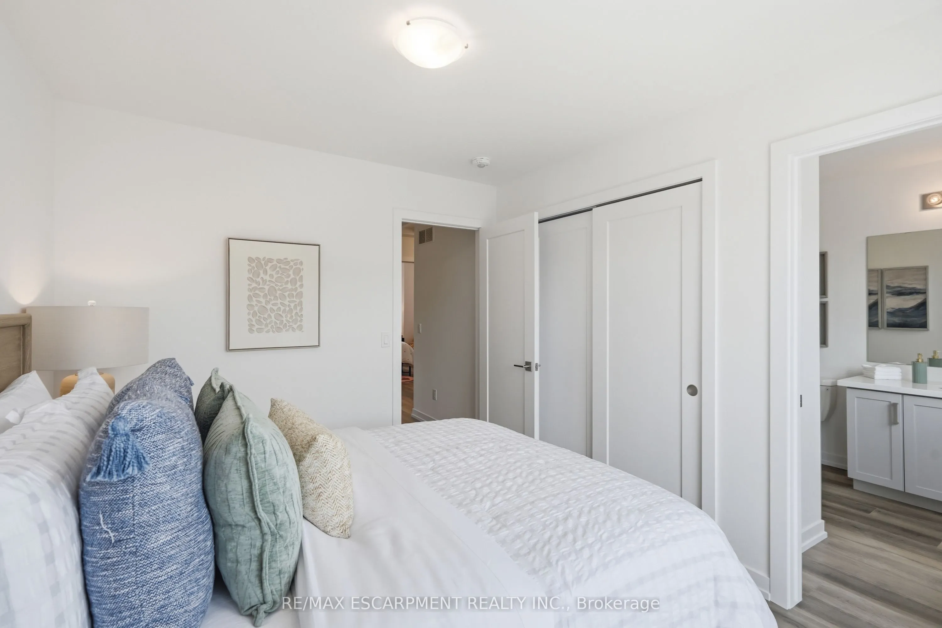 173 Burke Street #2