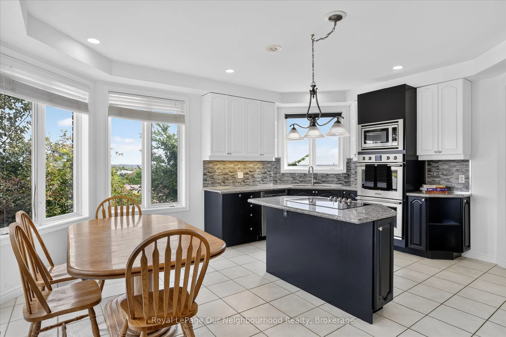 1072 Silverdale Road