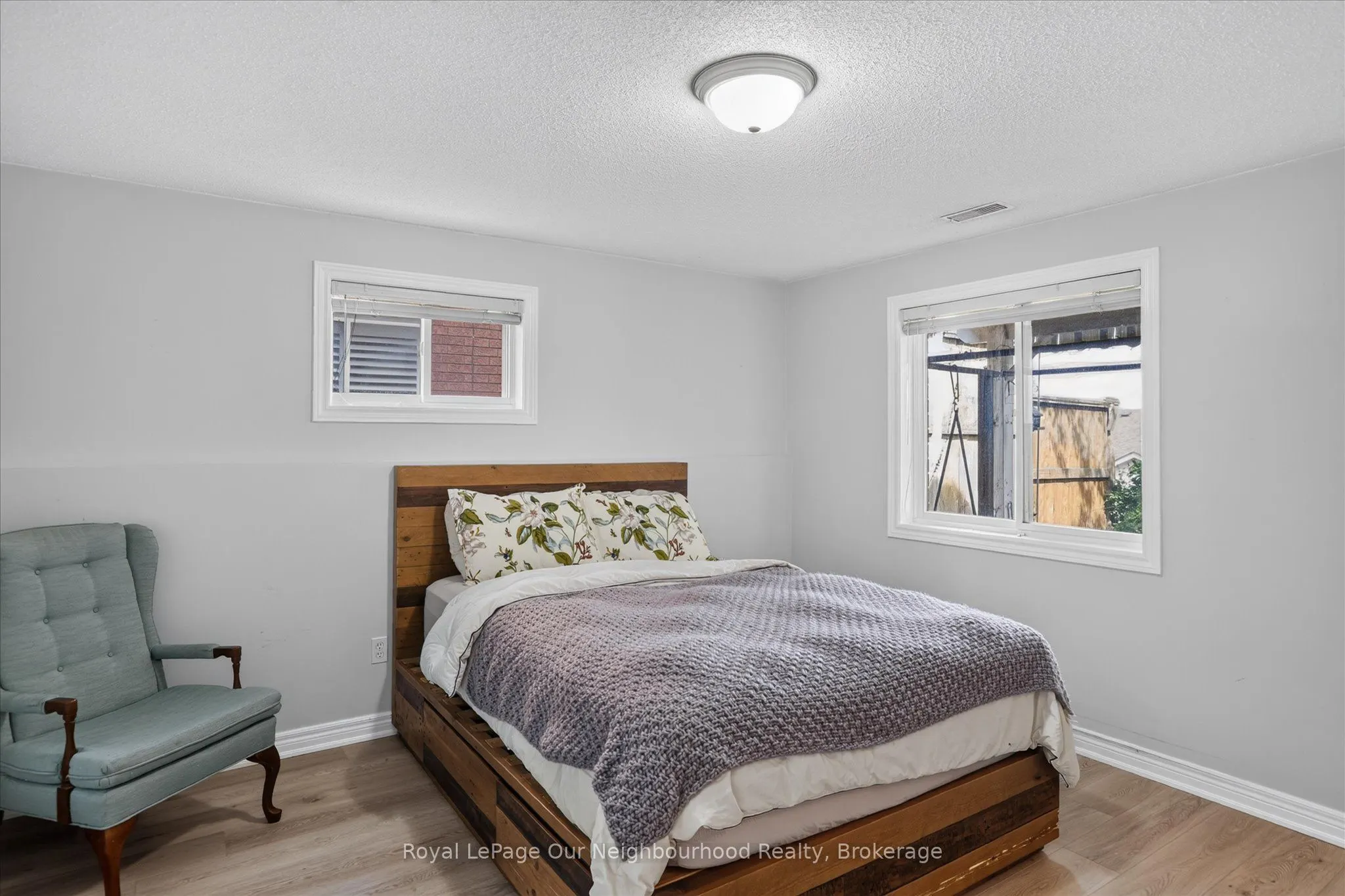 1072 Silverdale Road