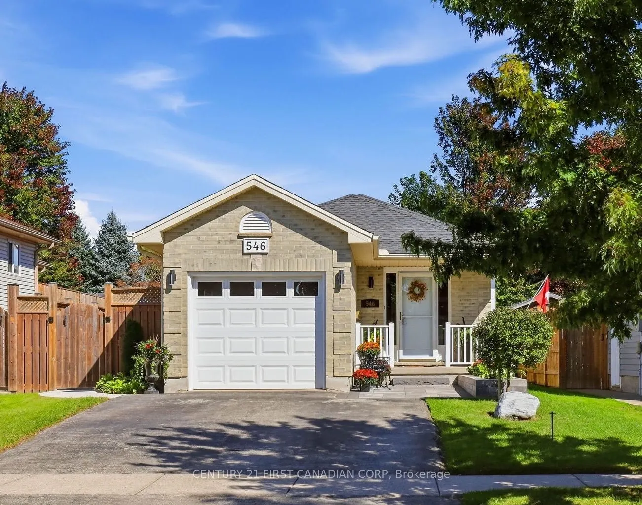546 Talltree Crescent