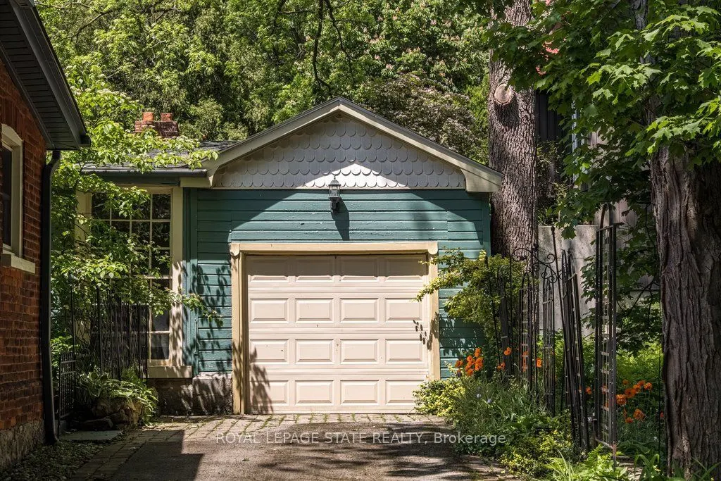 55 Cayley Street