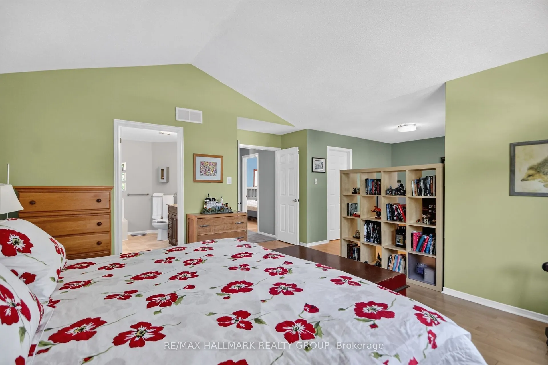 133 Fairlop Way