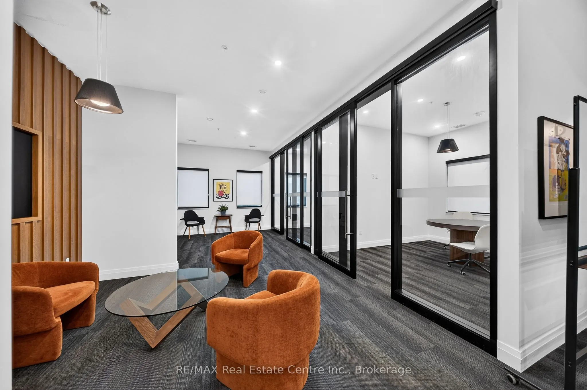 181 King Street S #1607