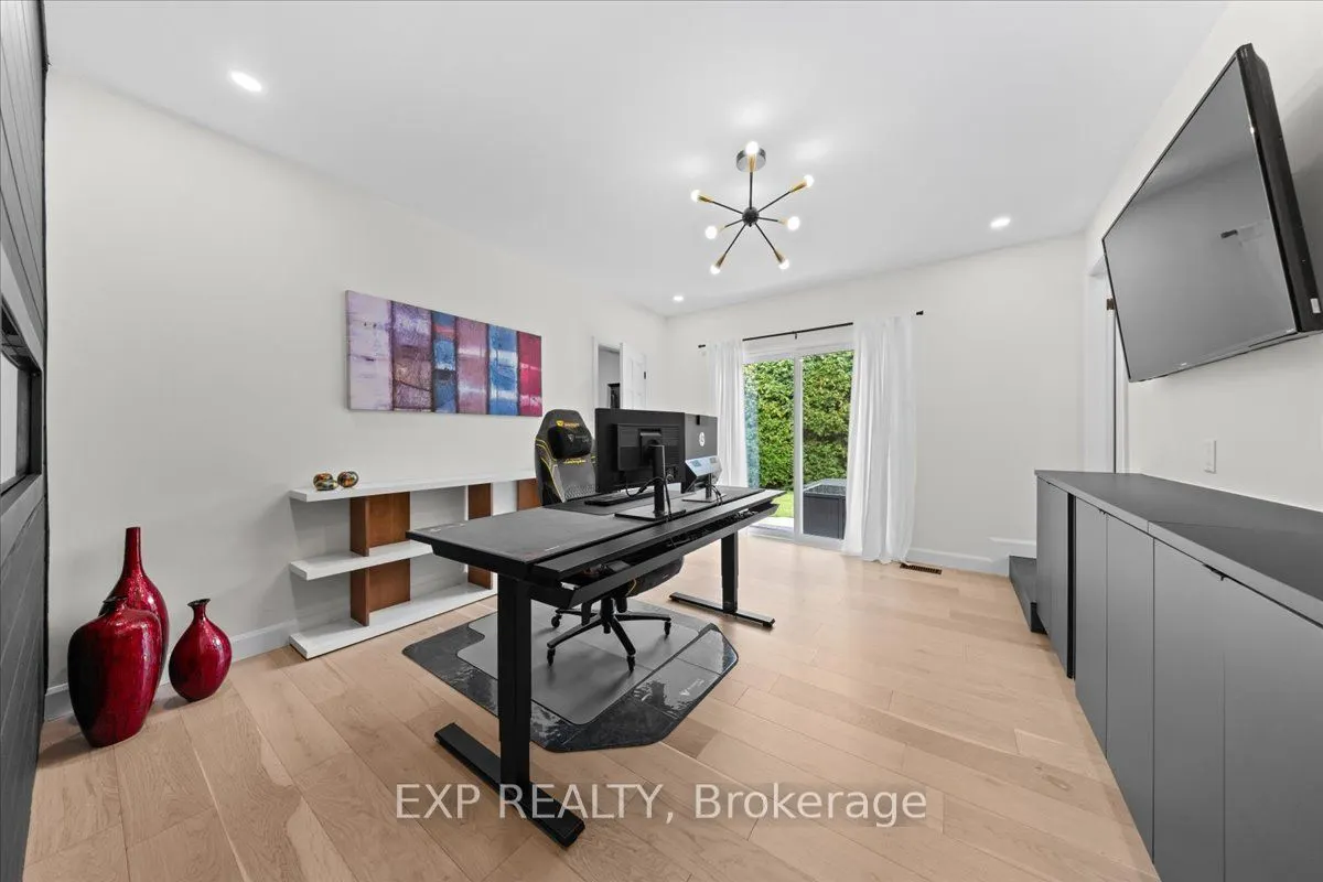5466 Edgewater Drive