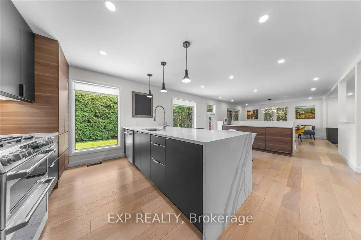 5466 Edgewater Drive