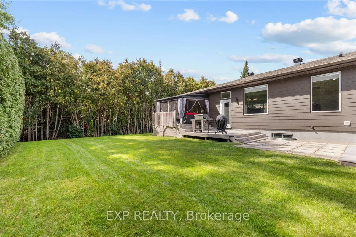 5466 Edgewater Drive
