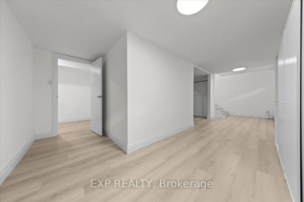 5466 Edgewater Drive