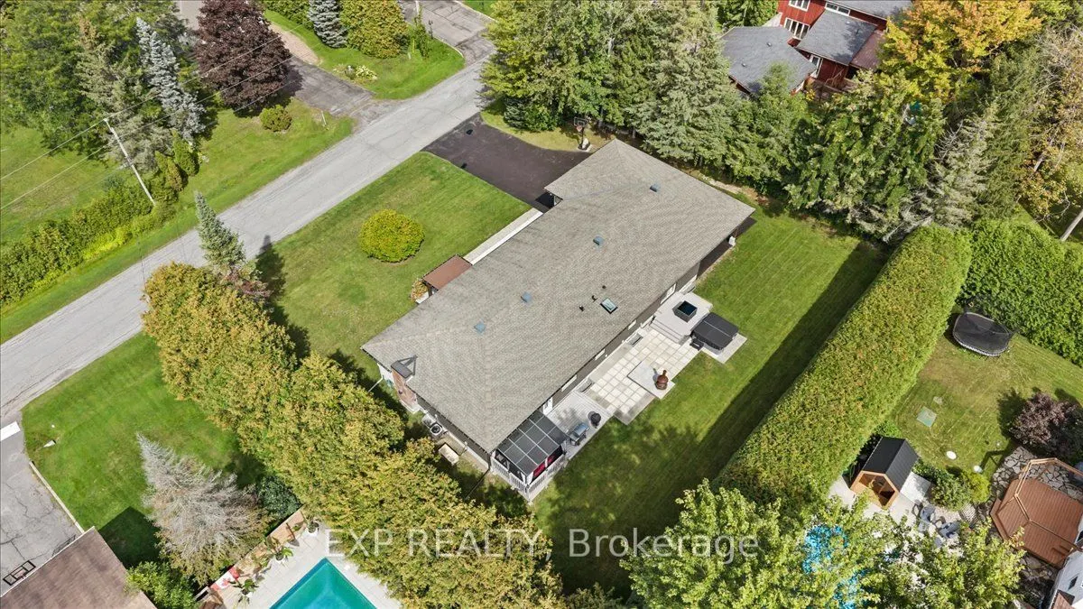 5466 Edgewater Drive