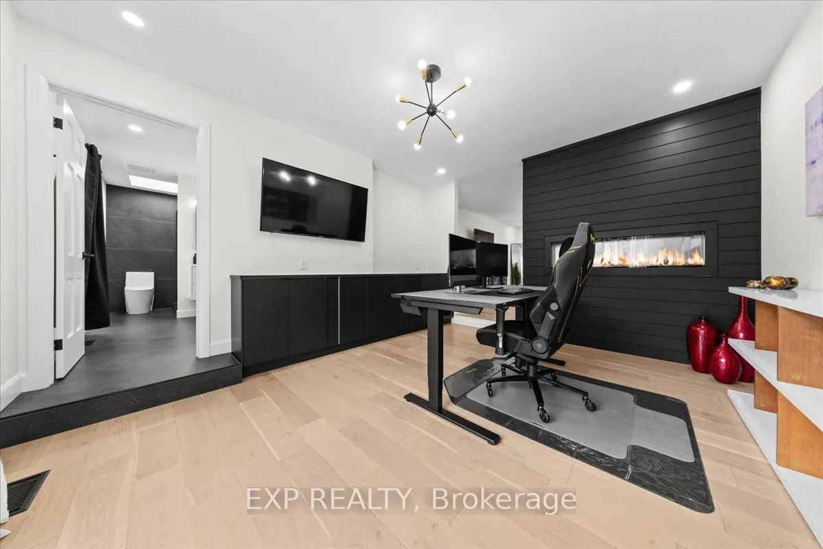 5466 Edgewater Drive
