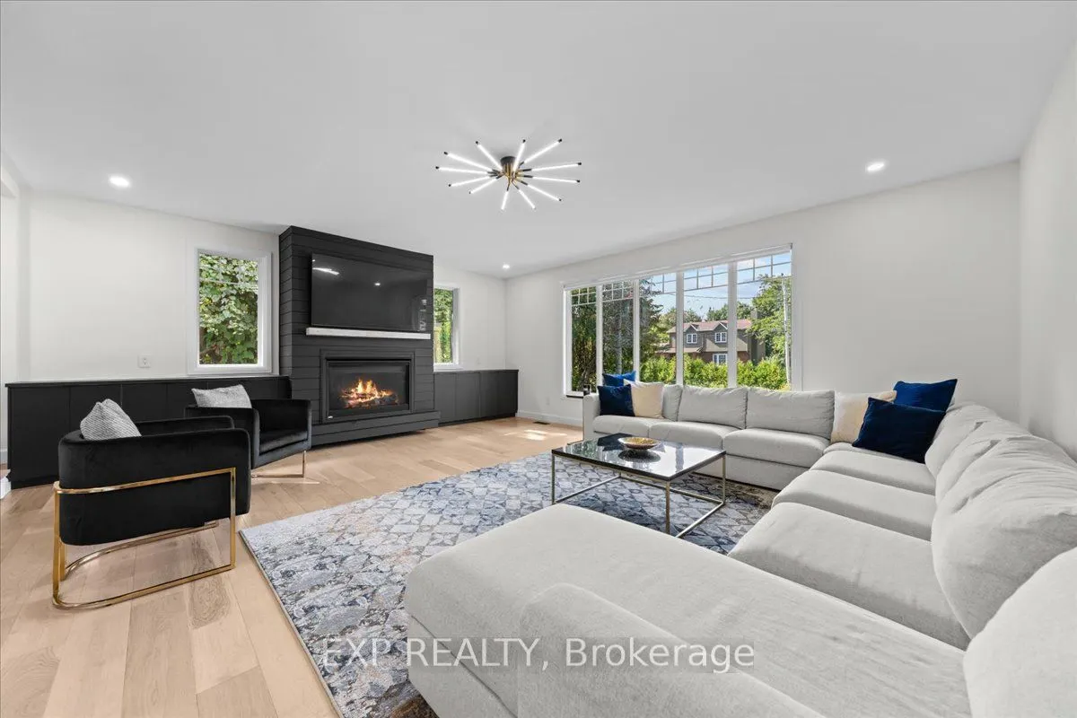 5466 Edgewater Drive