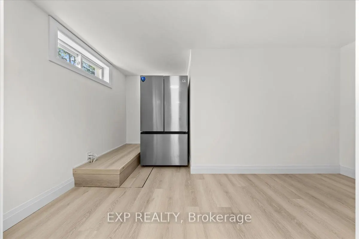 5466 Edgewater Drive