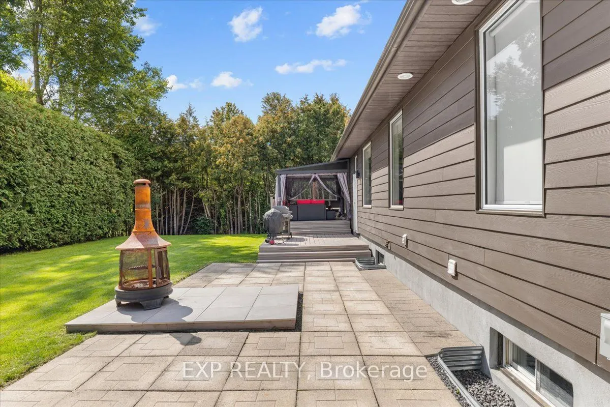 5466 Edgewater Drive