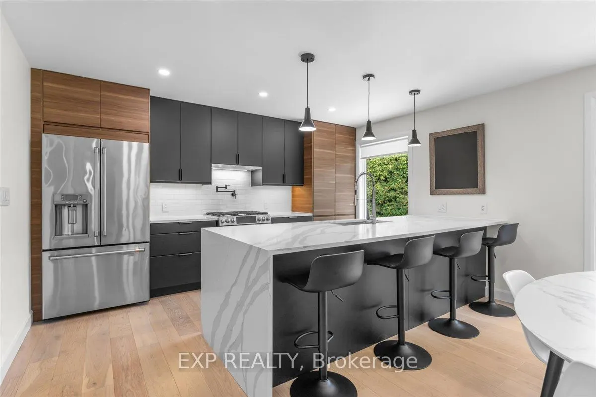 5466 Edgewater Drive