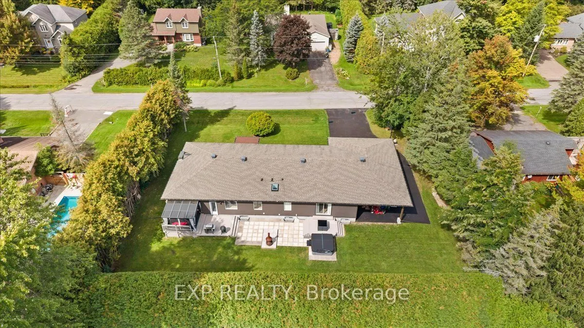 5466 Edgewater Drive