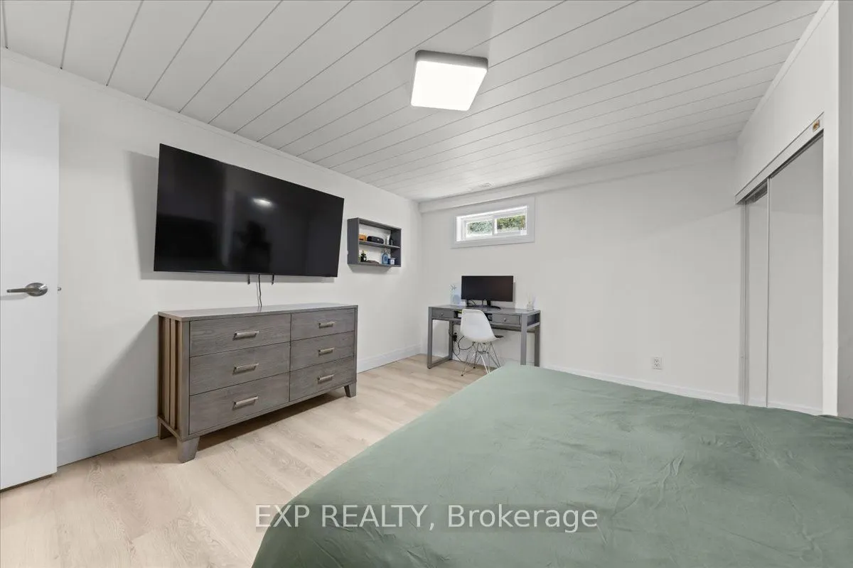 5466 Edgewater Drive