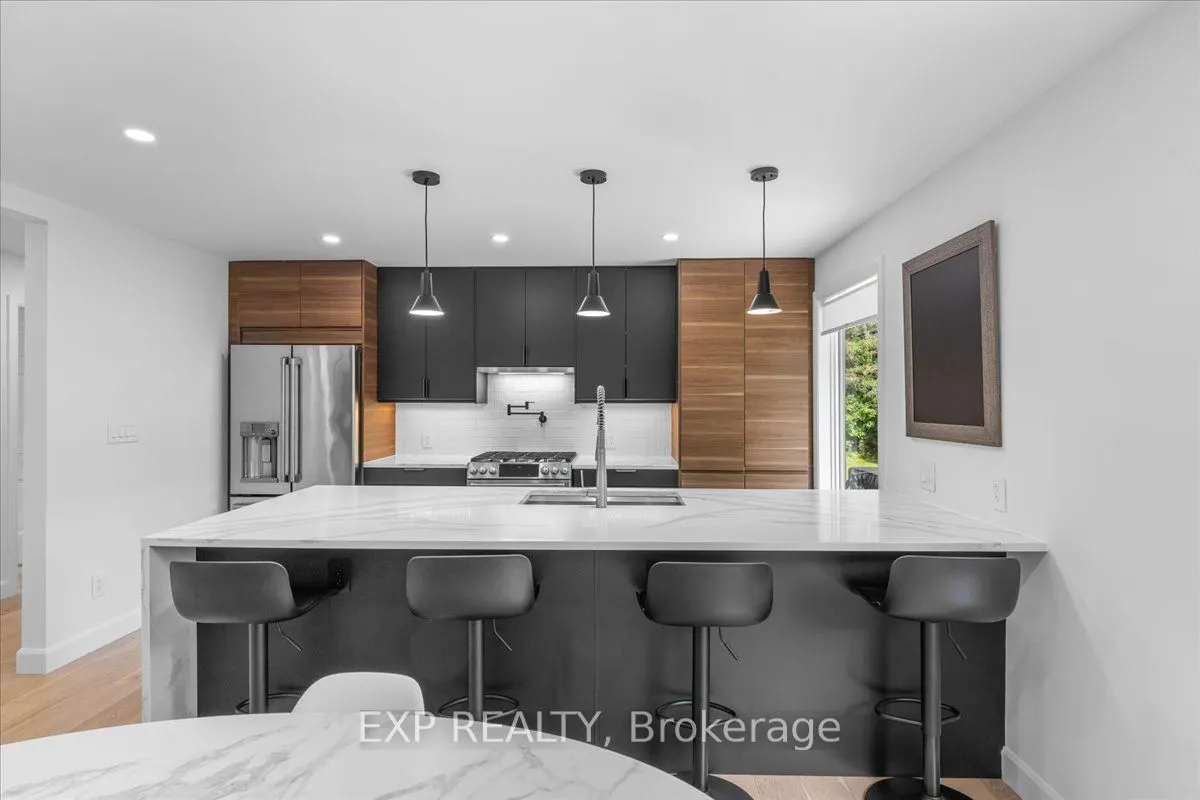 5466 Edgewater Drive