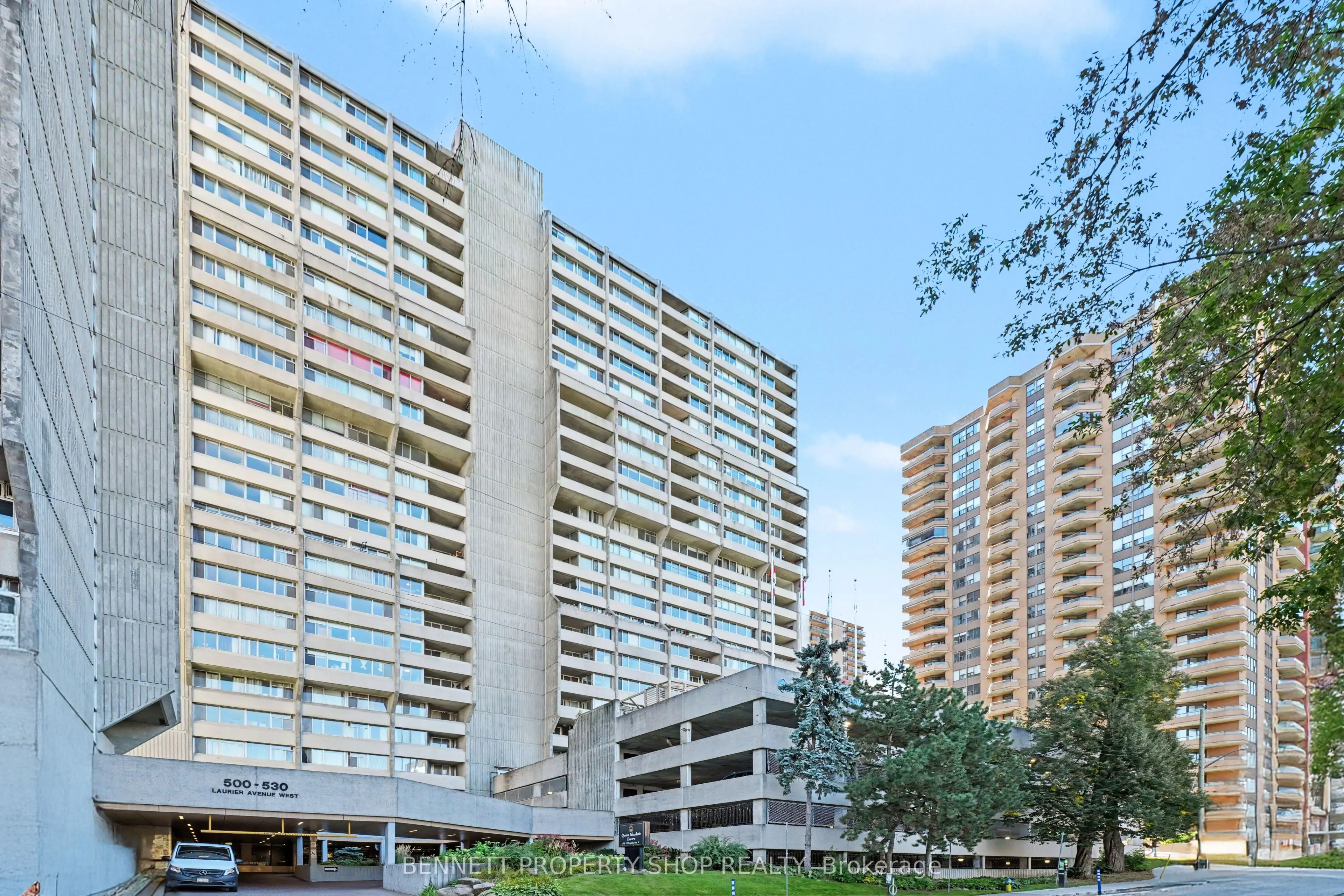 530 Laurier Avenue W #903
