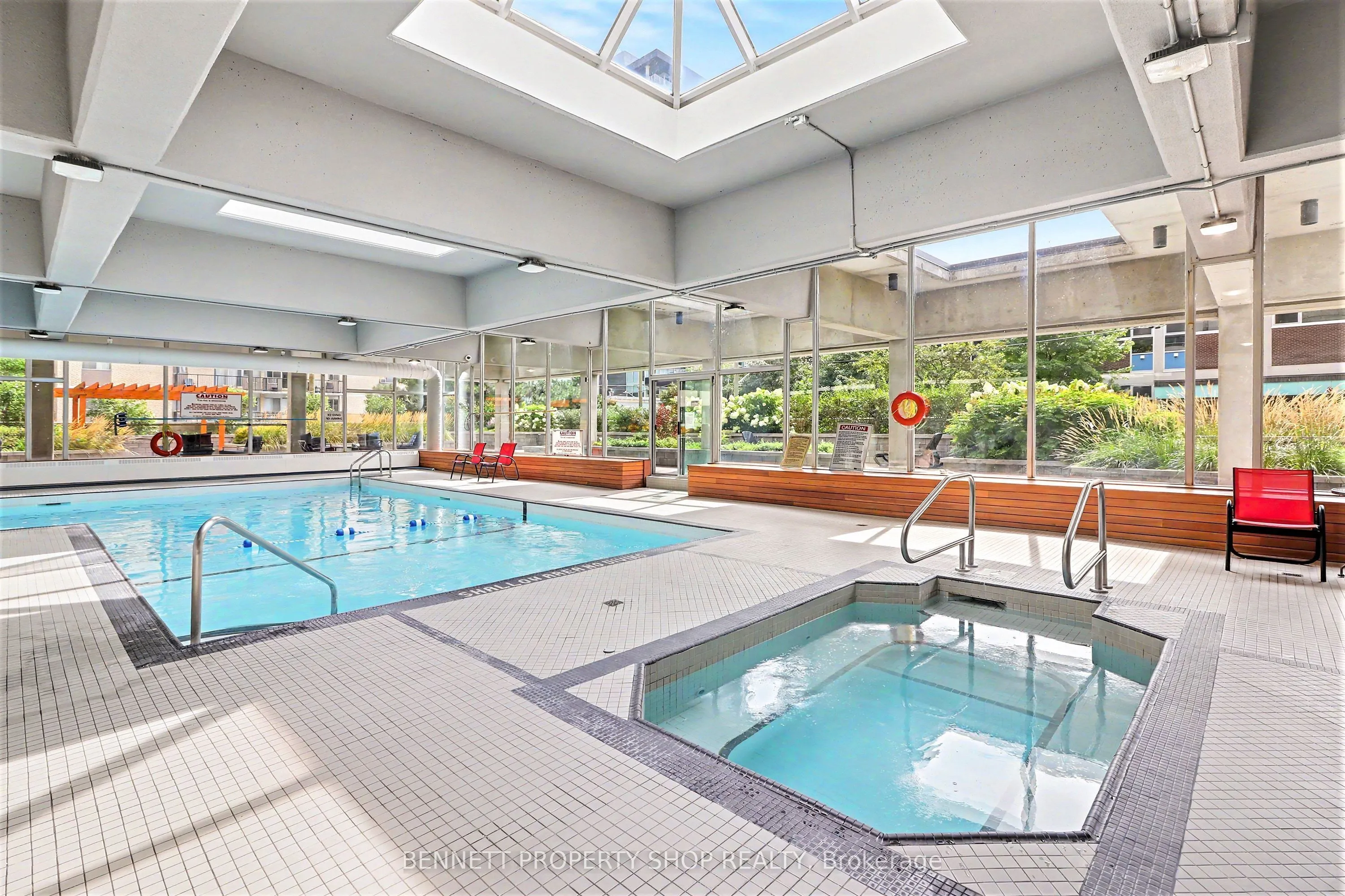 530 Laurier Avenue W #903