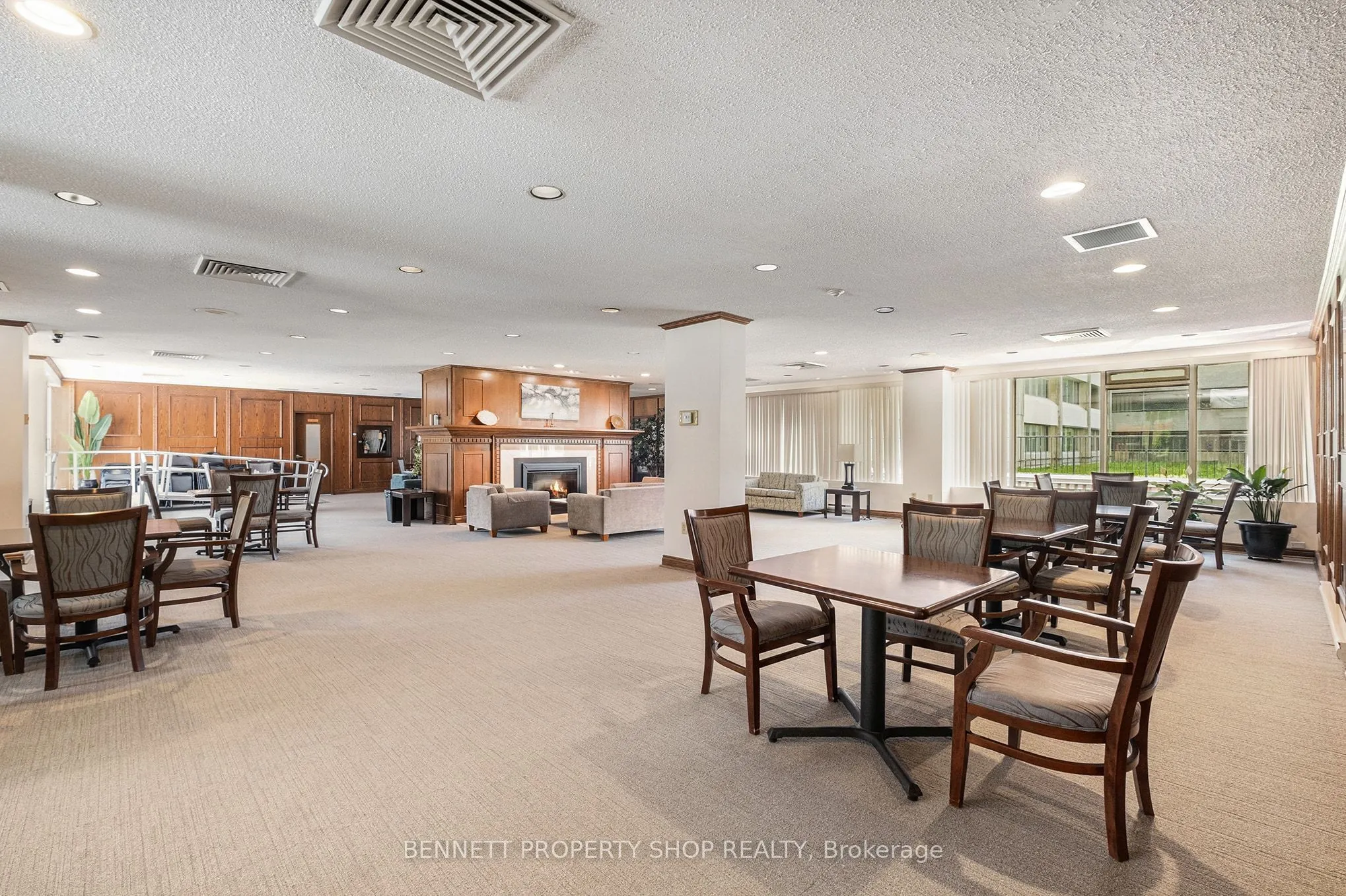 530 Laurier Avenue W #903