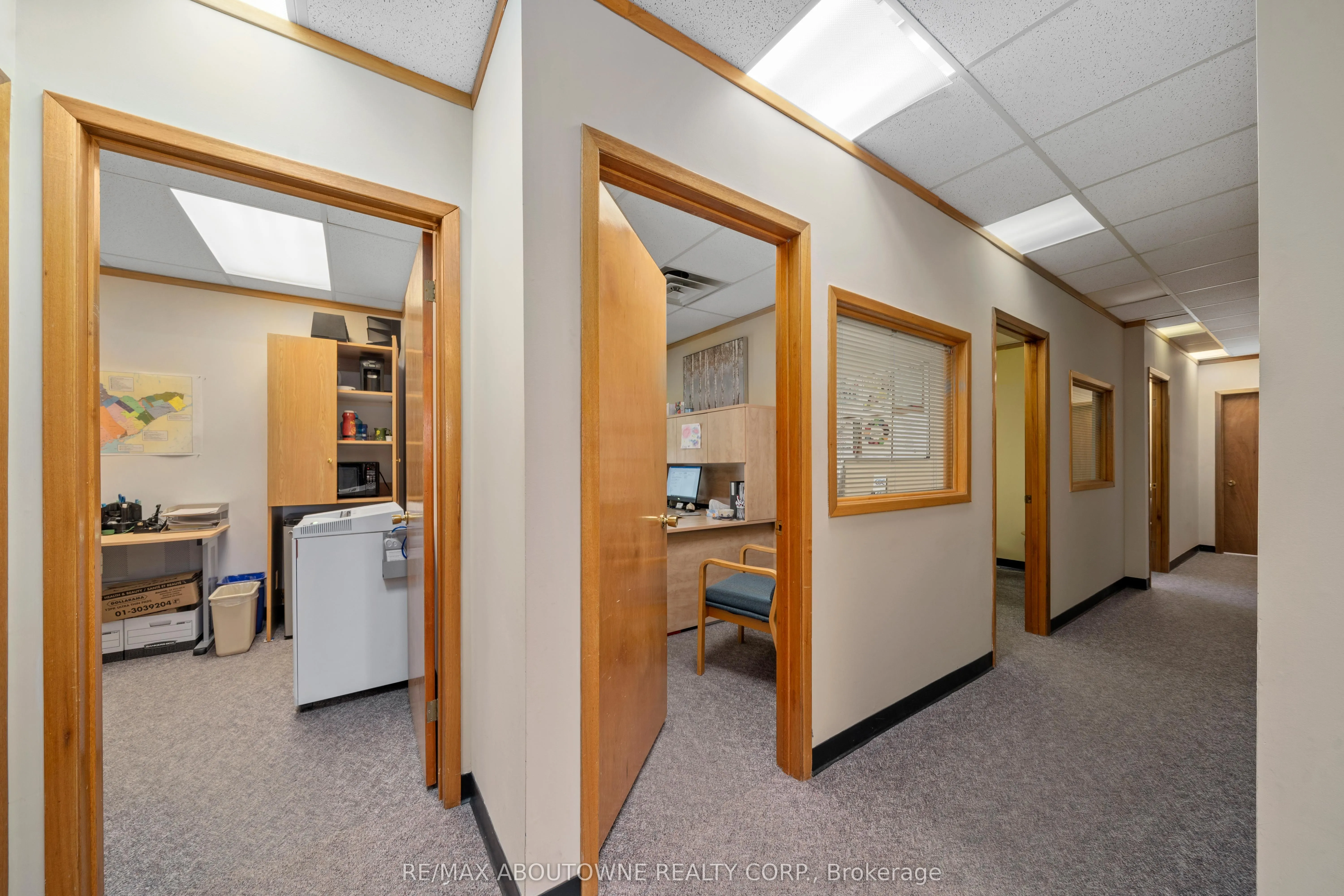 54 Dundas Street E #2