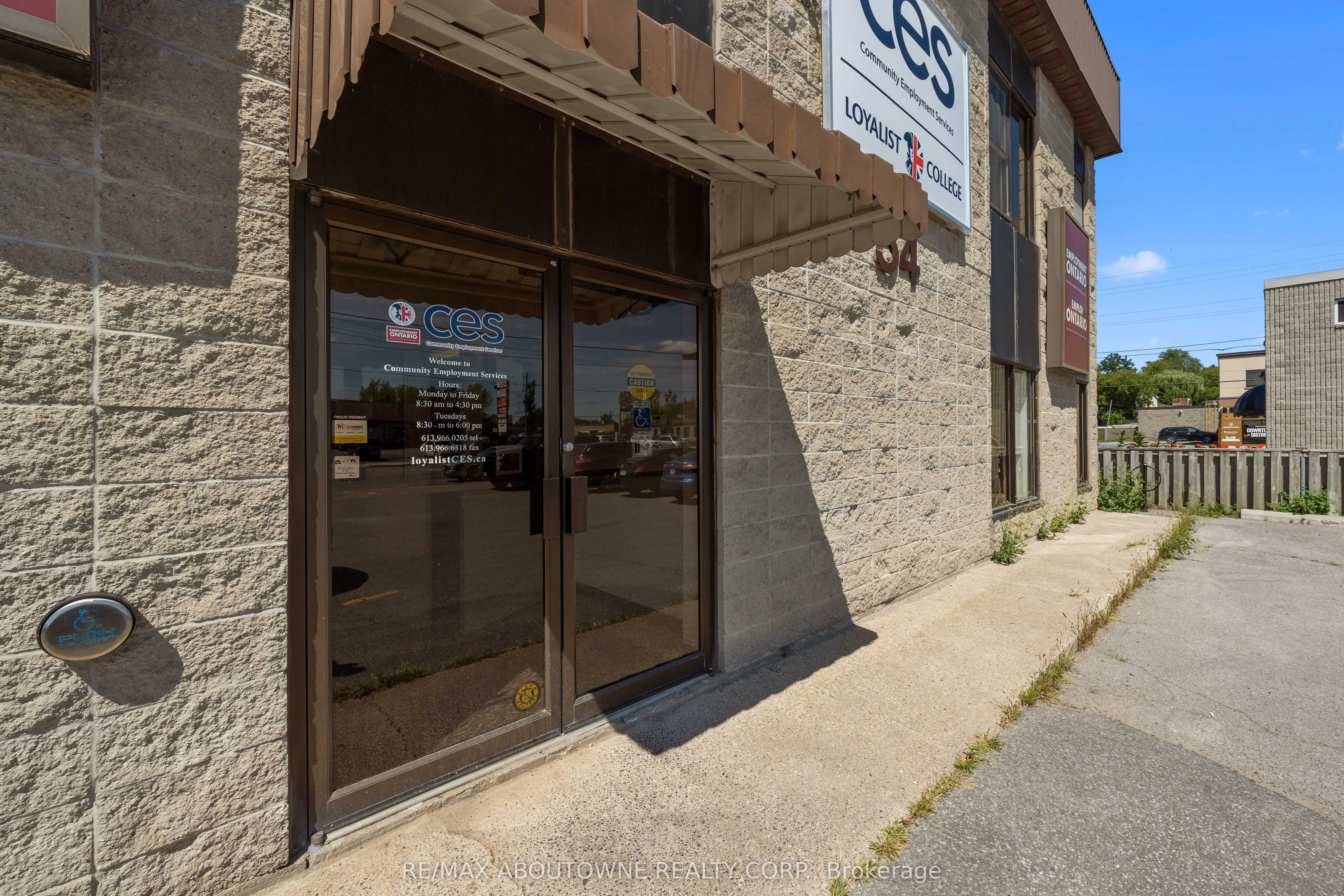 54 Dundas Street E #2