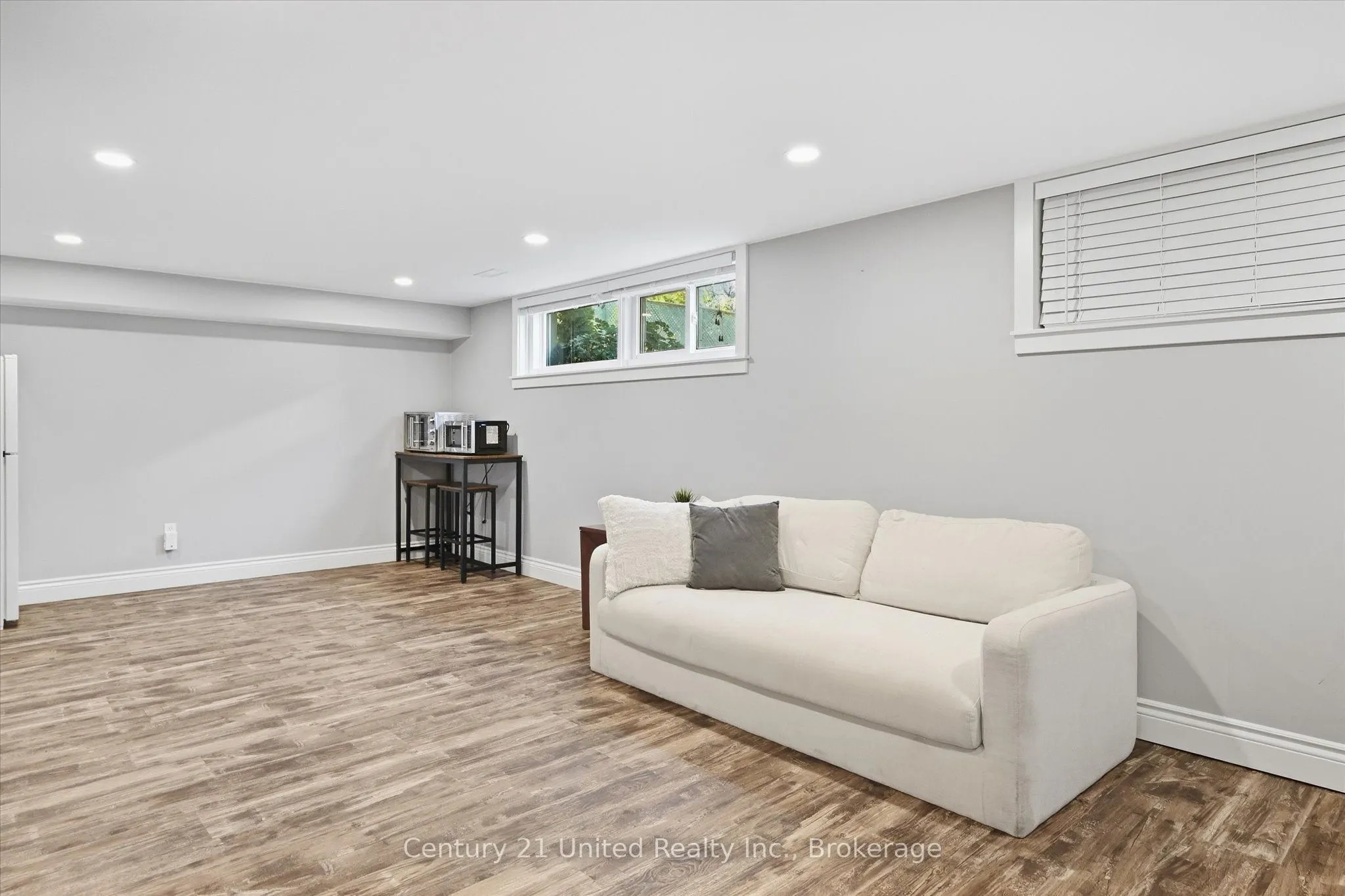 854 Kawartha Drive