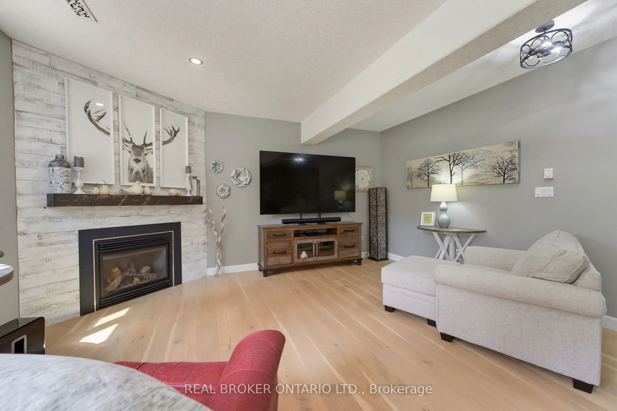 64 Carmichael Crescent