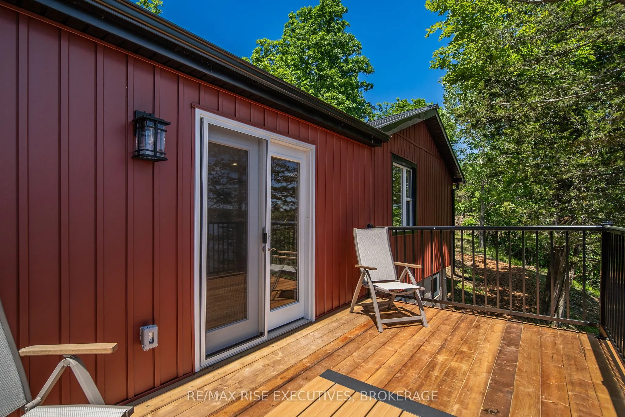 1040 Buckhorn Lane