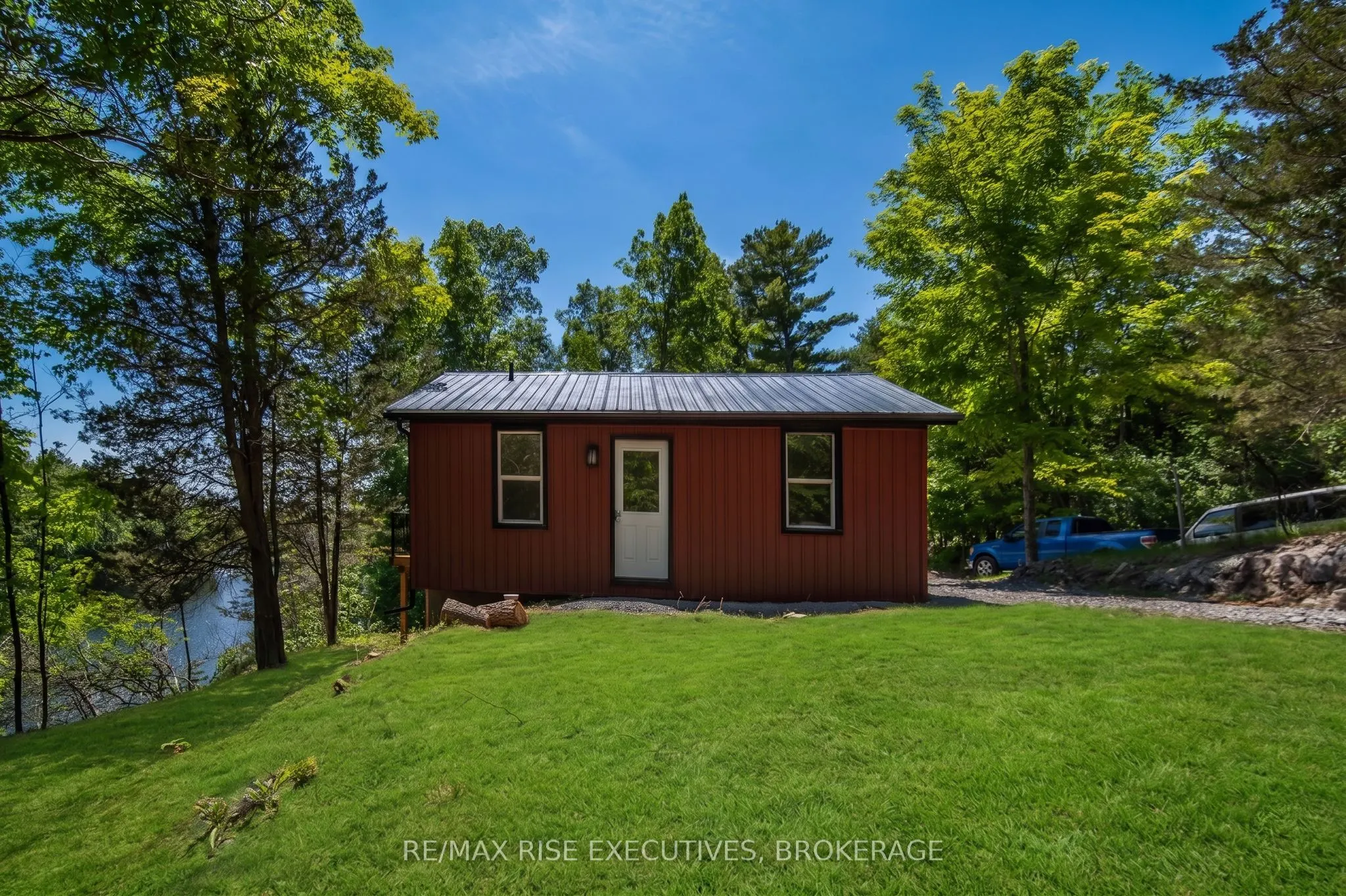 1040 Buckhorn Lane