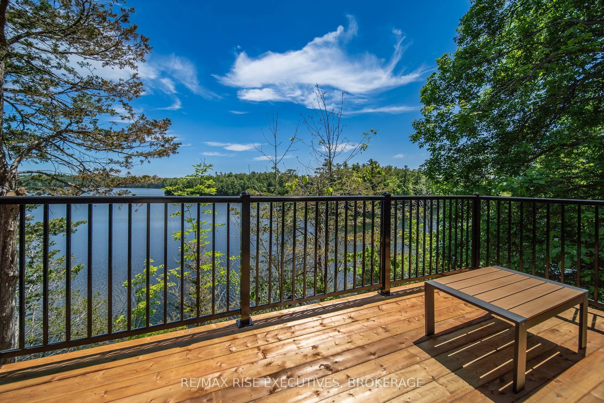 1040 Buckhorn Lane